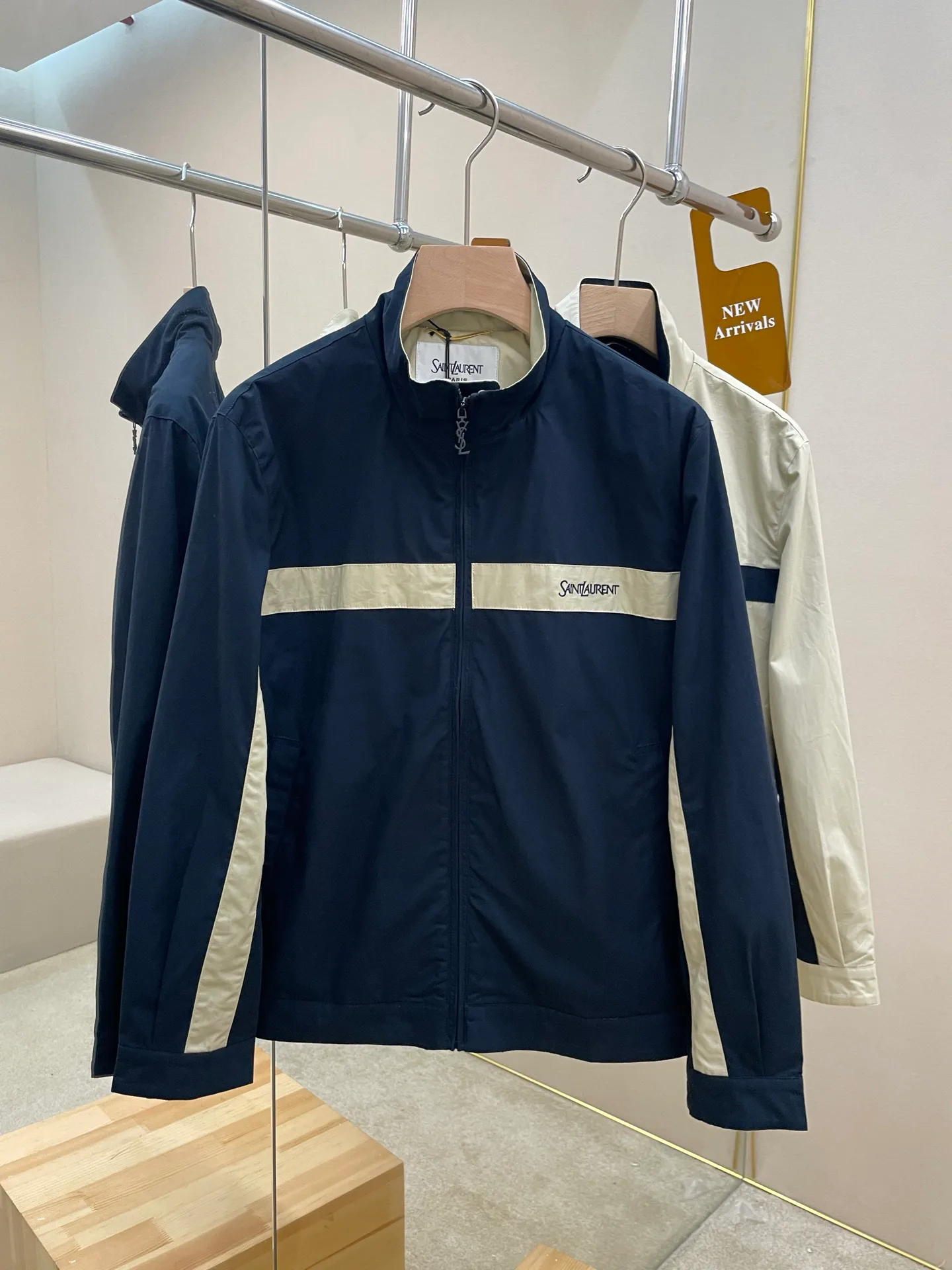 Куртки И Пуховики Женские Saint Laurent 18285803