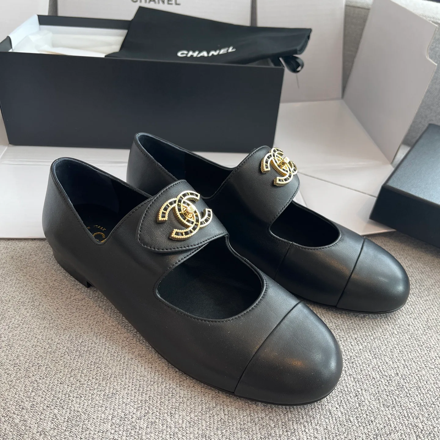 Туфли Женские Chanel 18066396