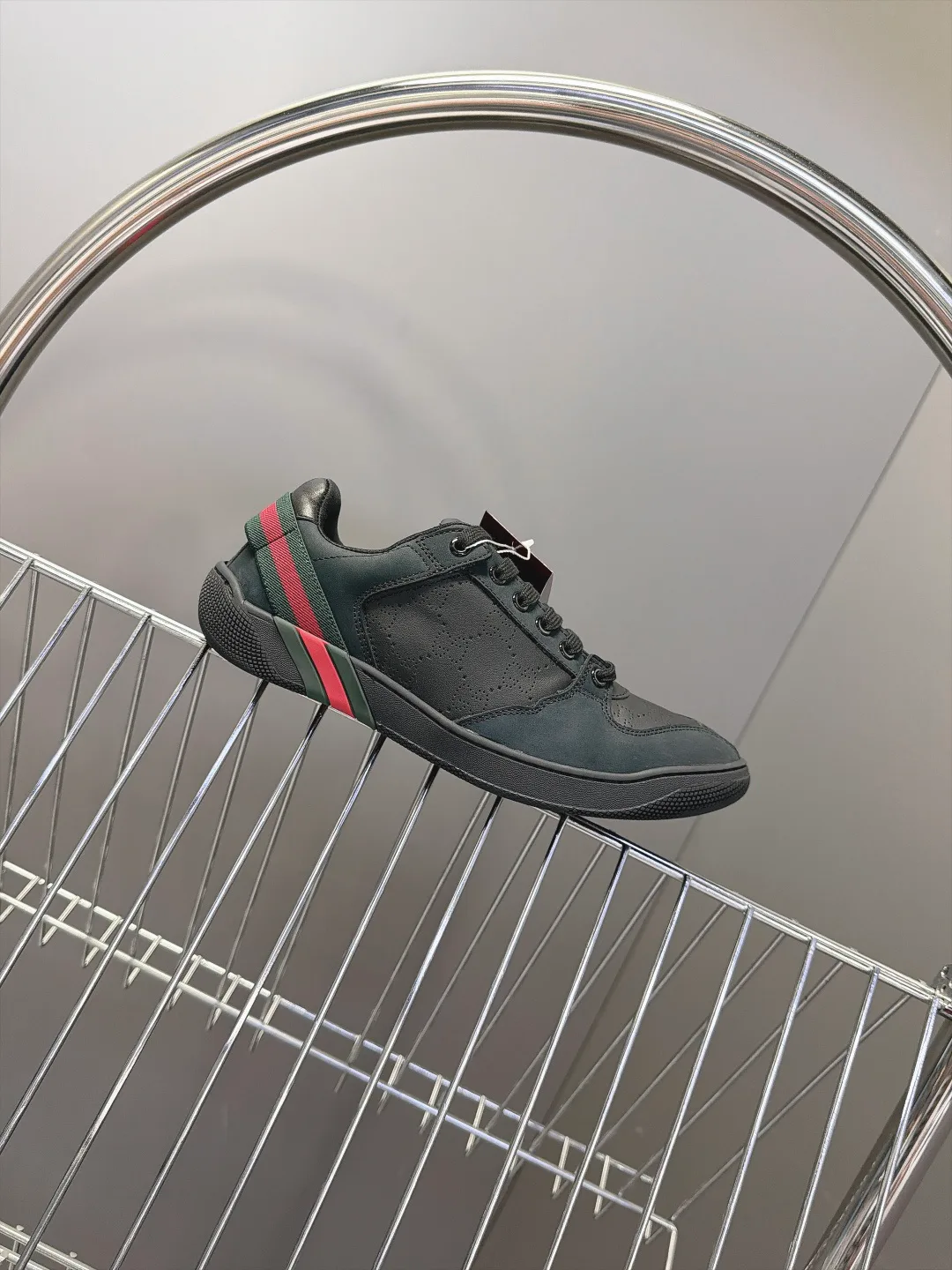 Кроссовки Женские Gucci 18294424