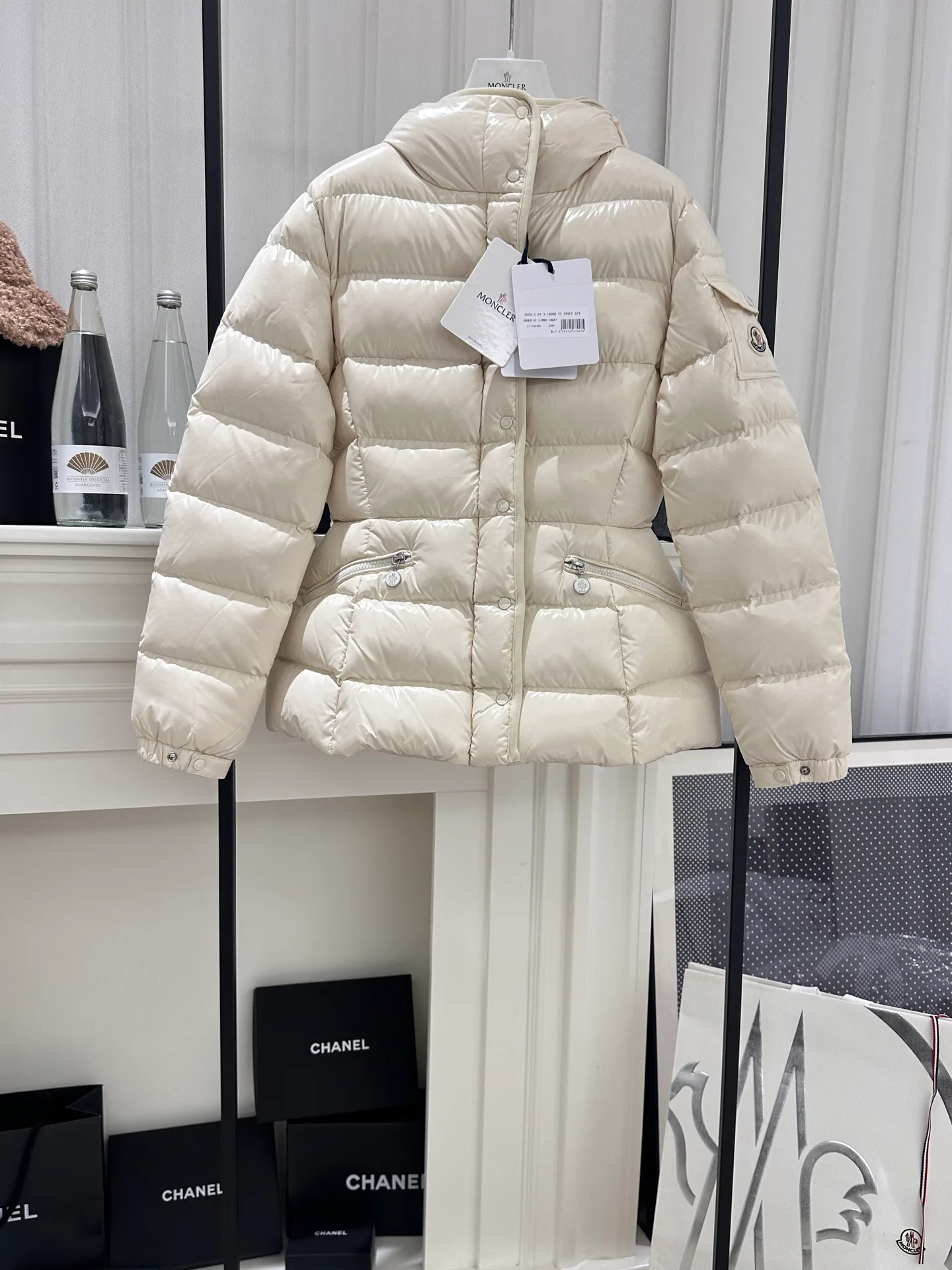 Куртки И Пуховики Женские Moncler 3475879