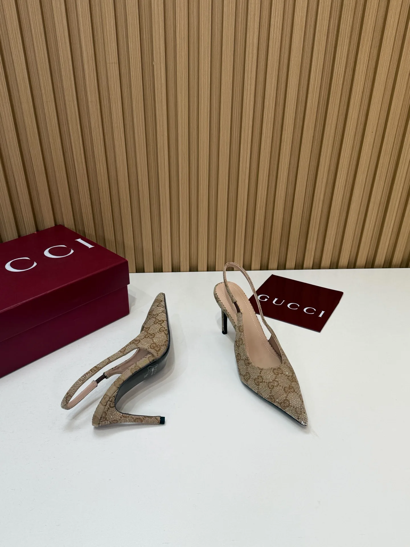 Туфли Женские Gucci 18676783