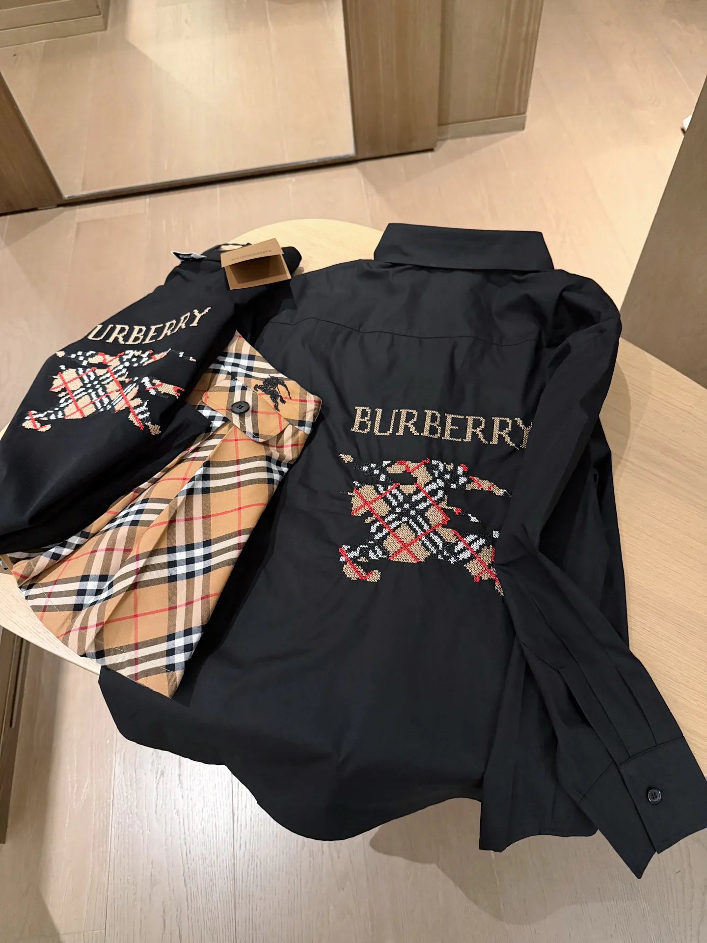 Рубашки Женские Burberry 10646523