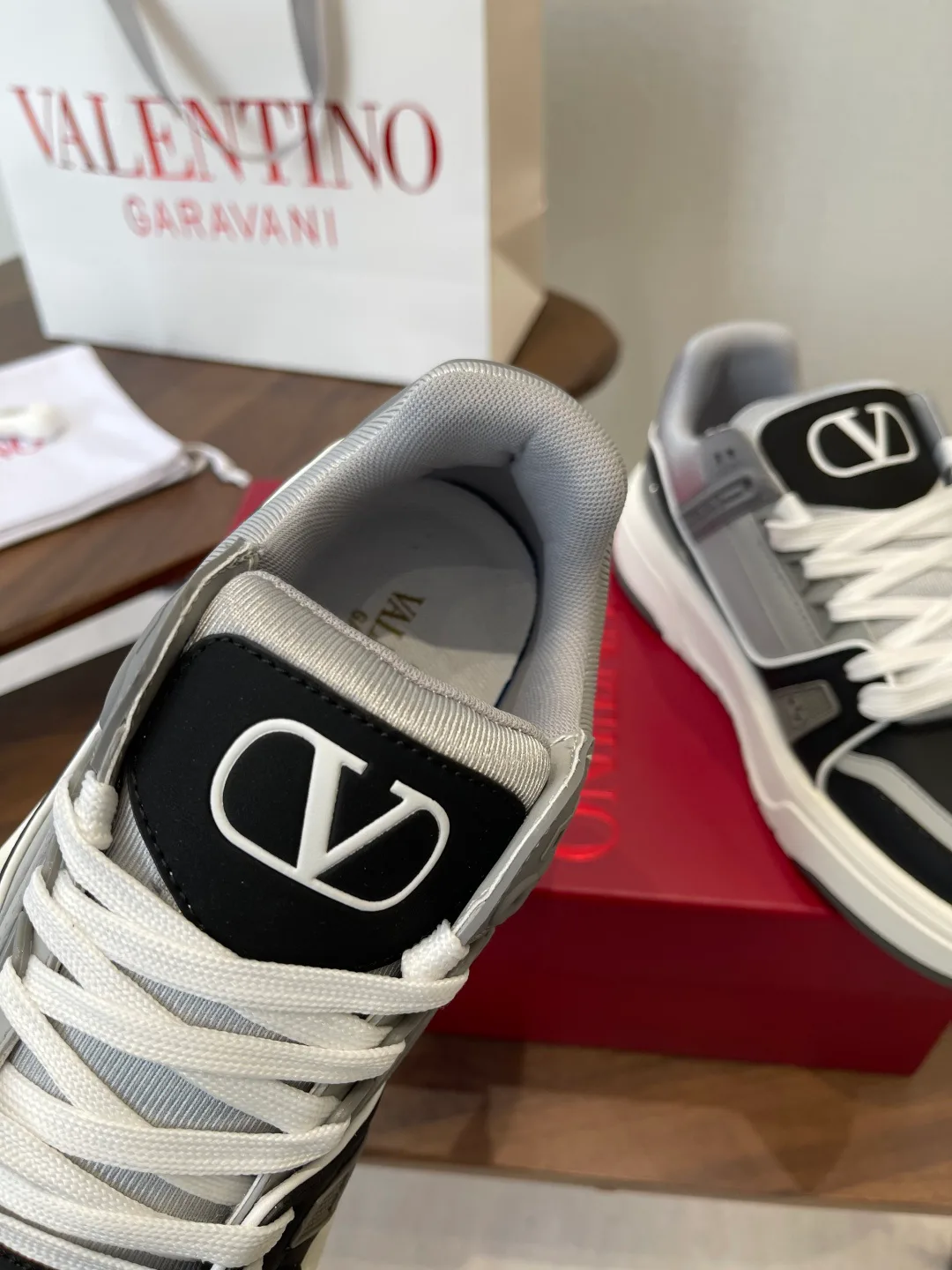 Кроссовки Женские Valentino 4545191