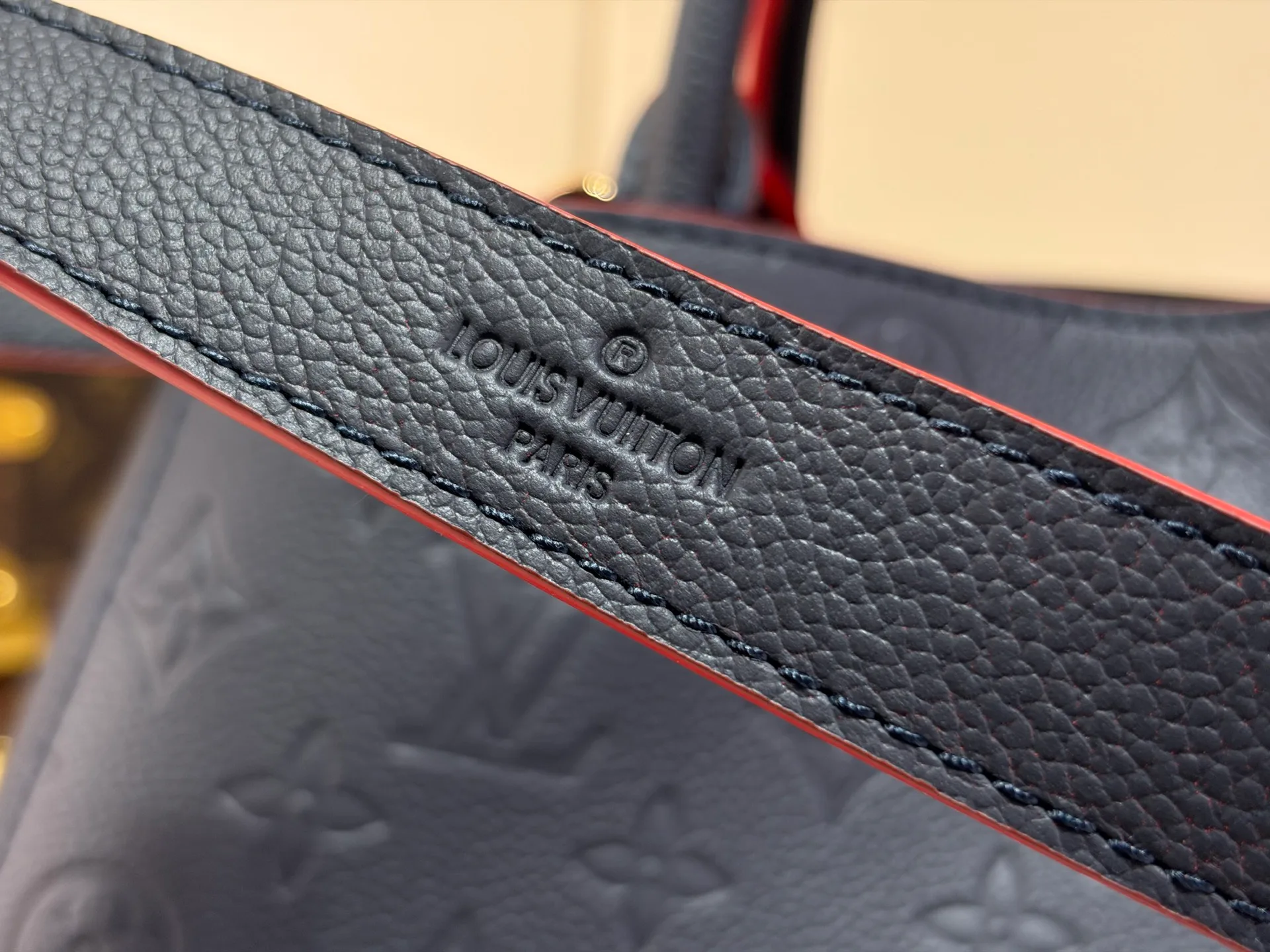 Классические Сумки Женские Louis Vuitton 18240329