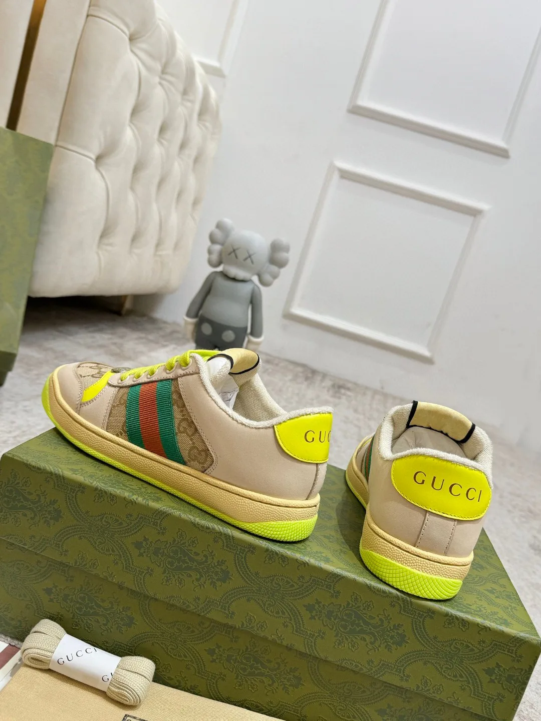 Кроссовки Женские Gucci 944961