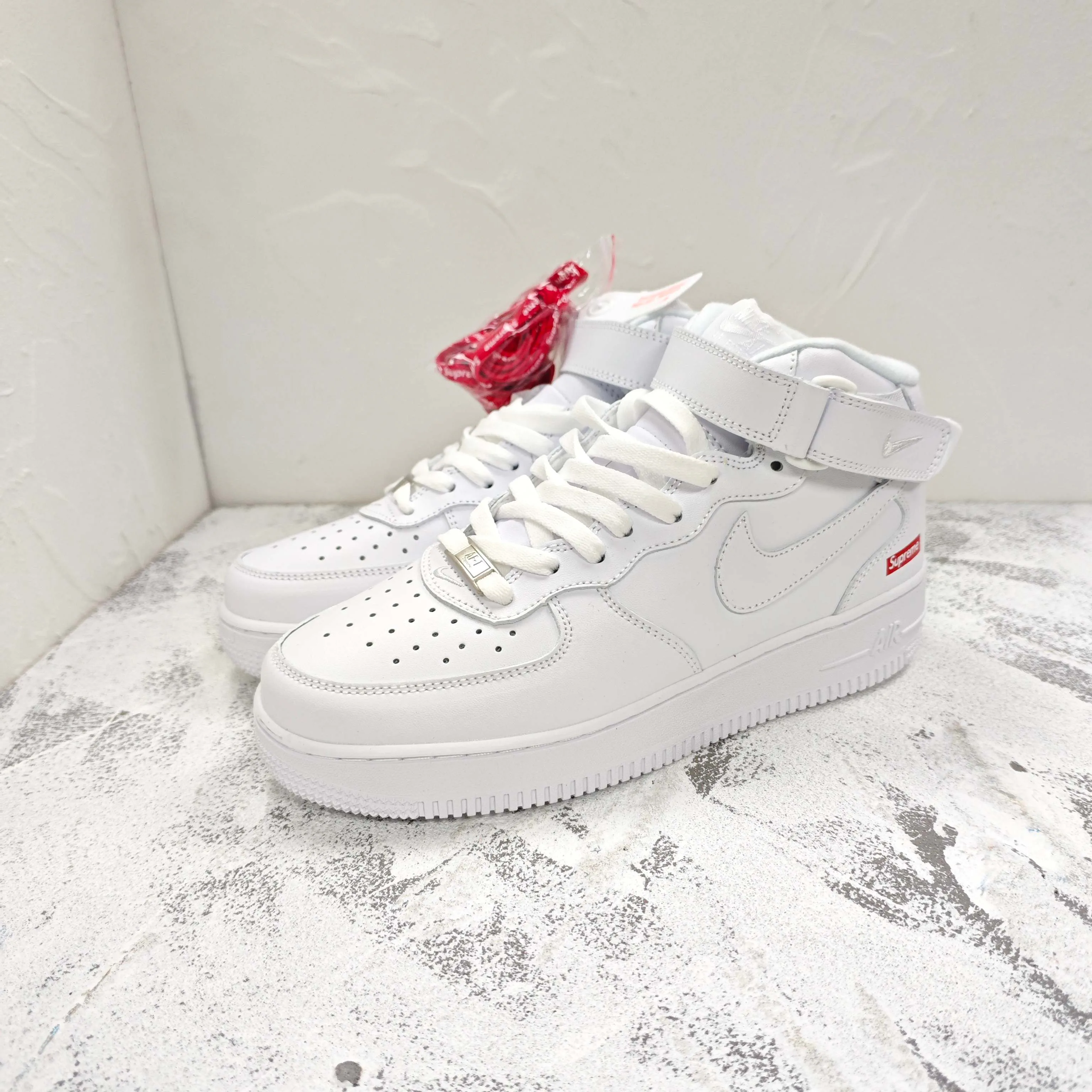 Кроссовки Женские Supreme 6671467