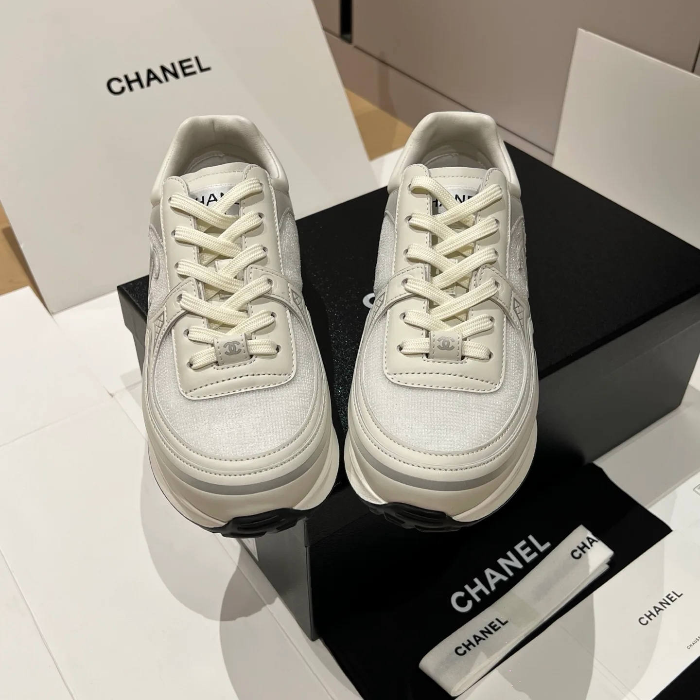Кроссовки Женские Chanel 12827634