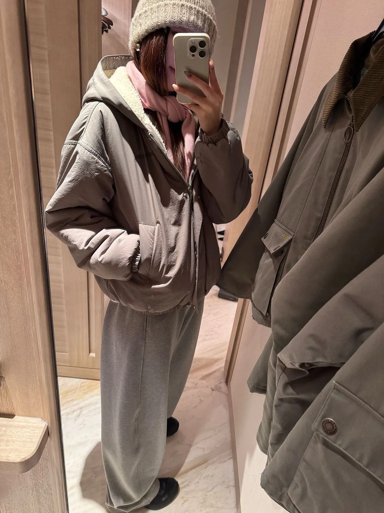 Куртки И Пуховики Женские Canada Goose 5392203