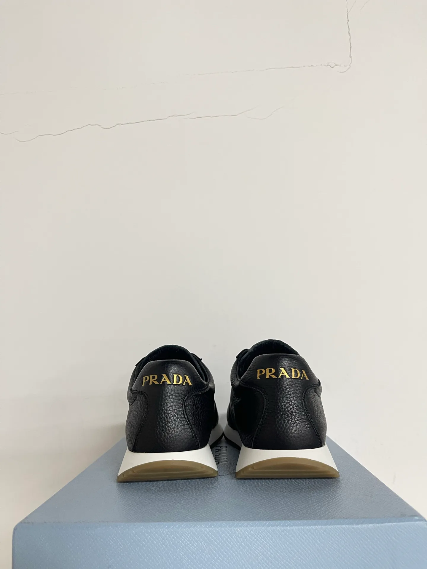 Кроссовки Женские Prada 7973