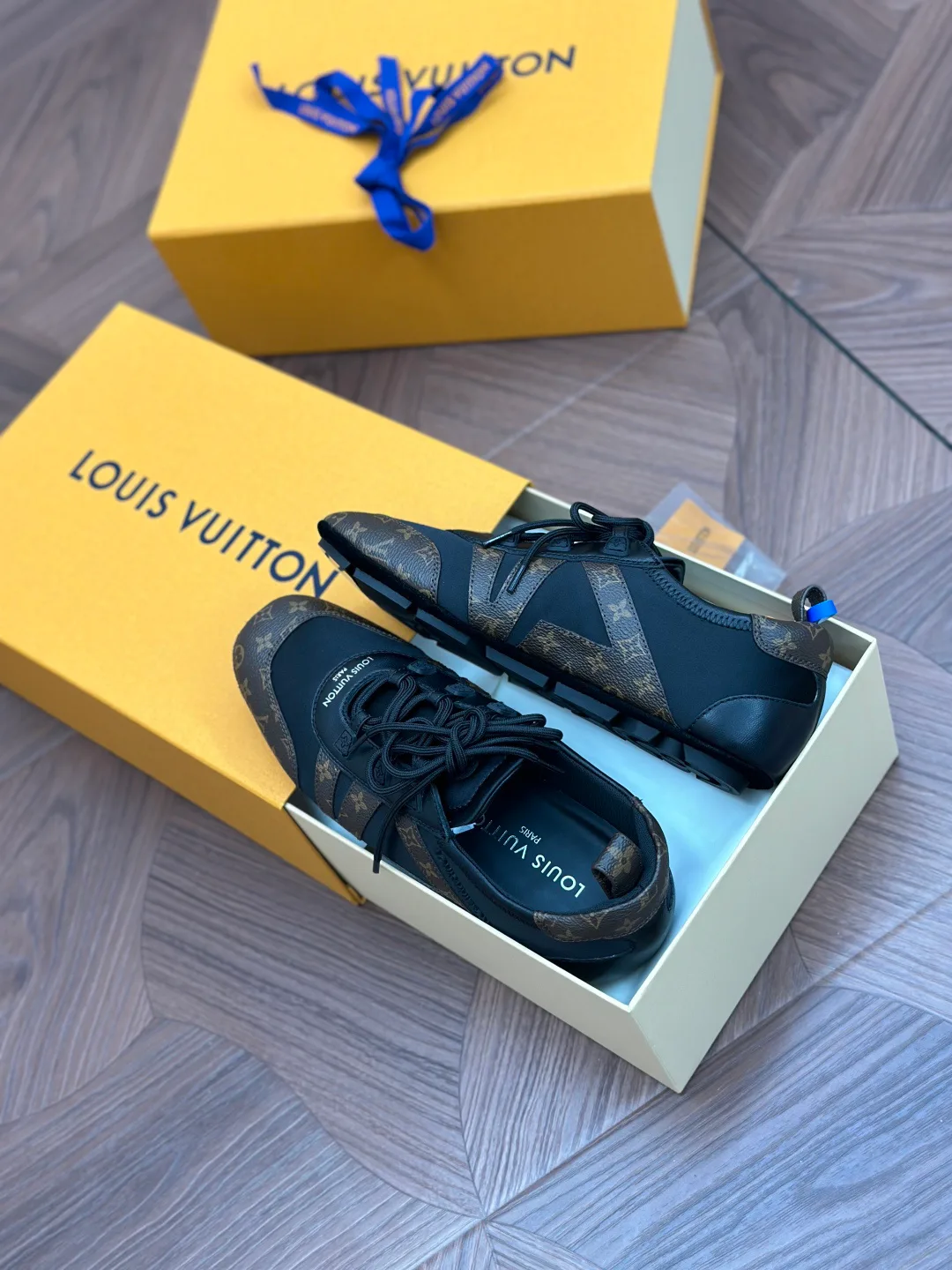 Кроссовки Женские Louis Vuitton 19480033