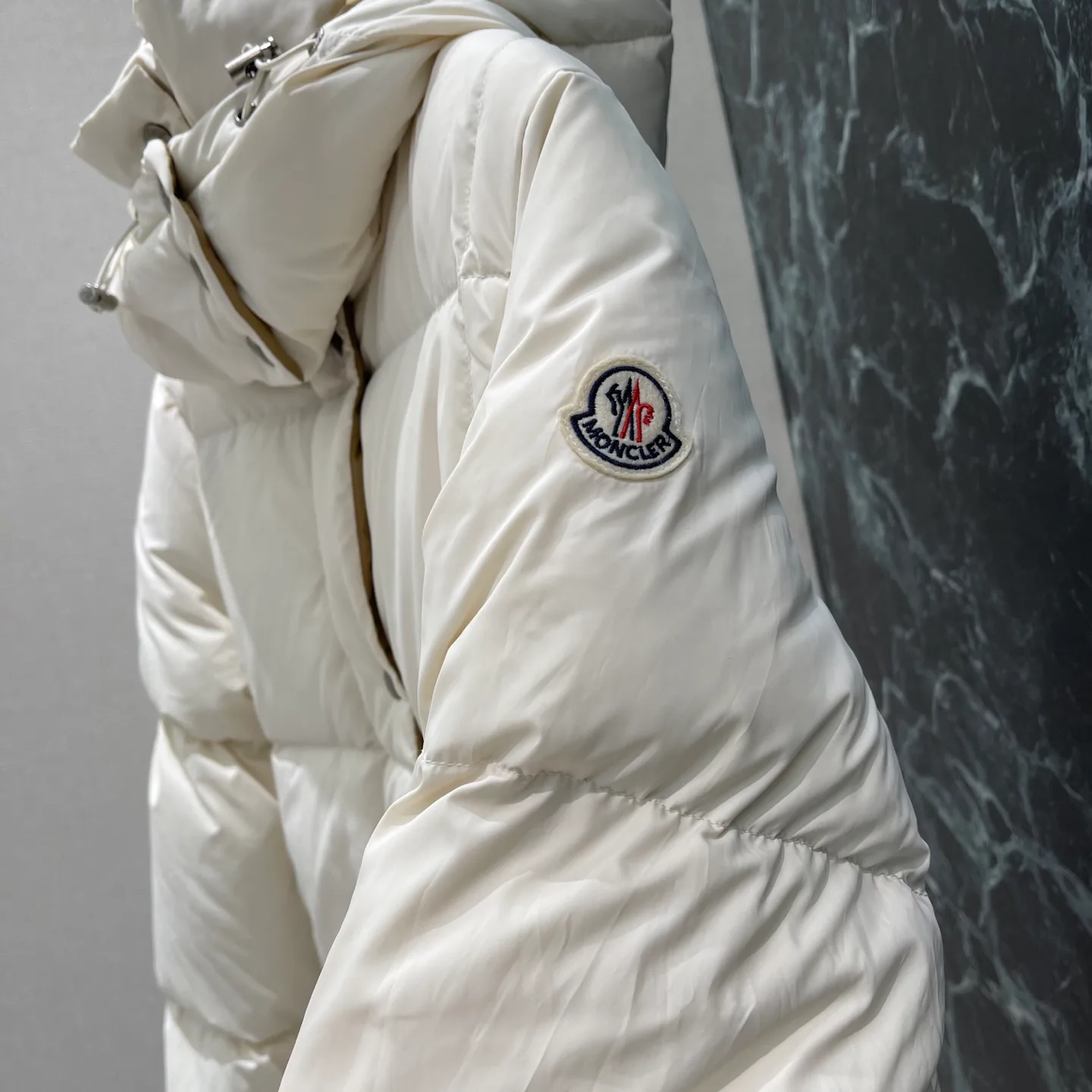 Куртки И Пуховики Женские Moncler 19132483