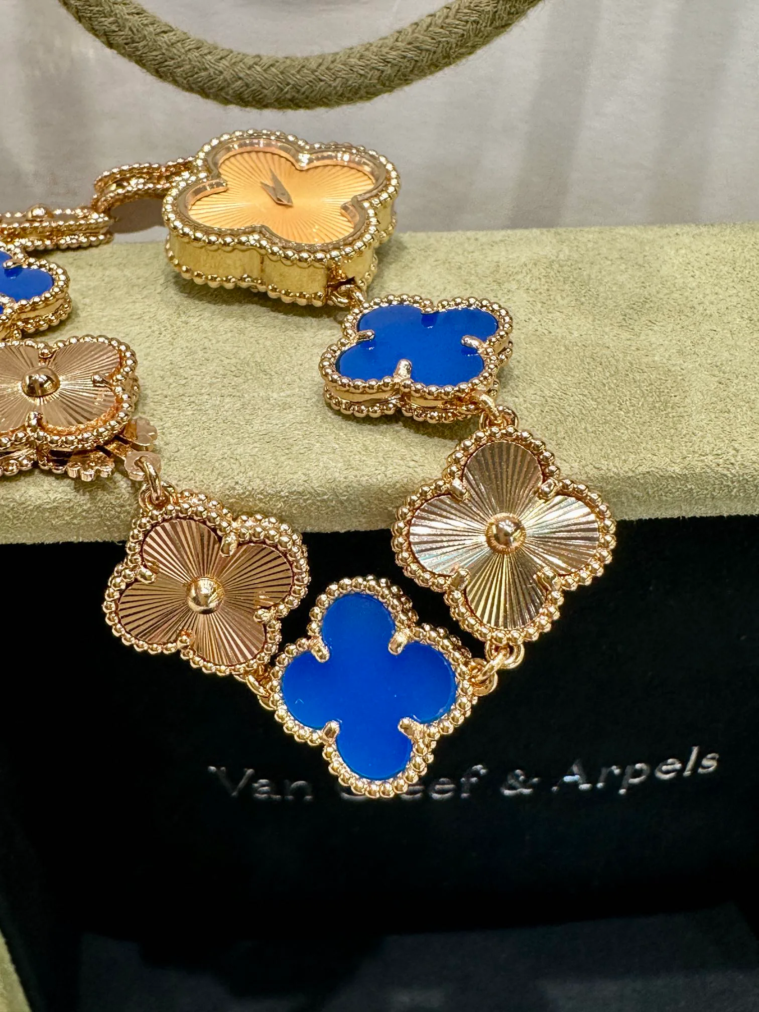 Бижутерия Van Cleef & Arpels 1037