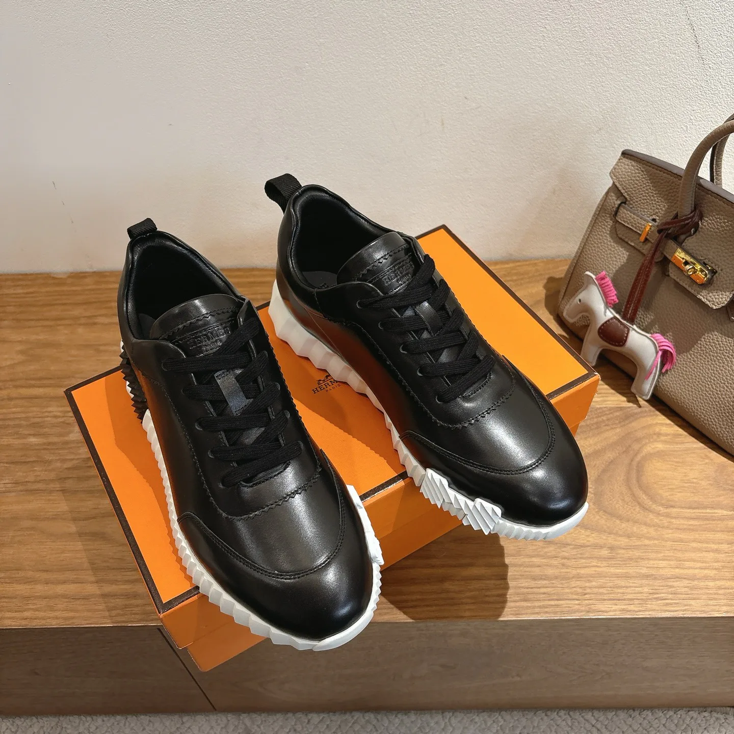 Кроссовки Женские Hermes 4214570