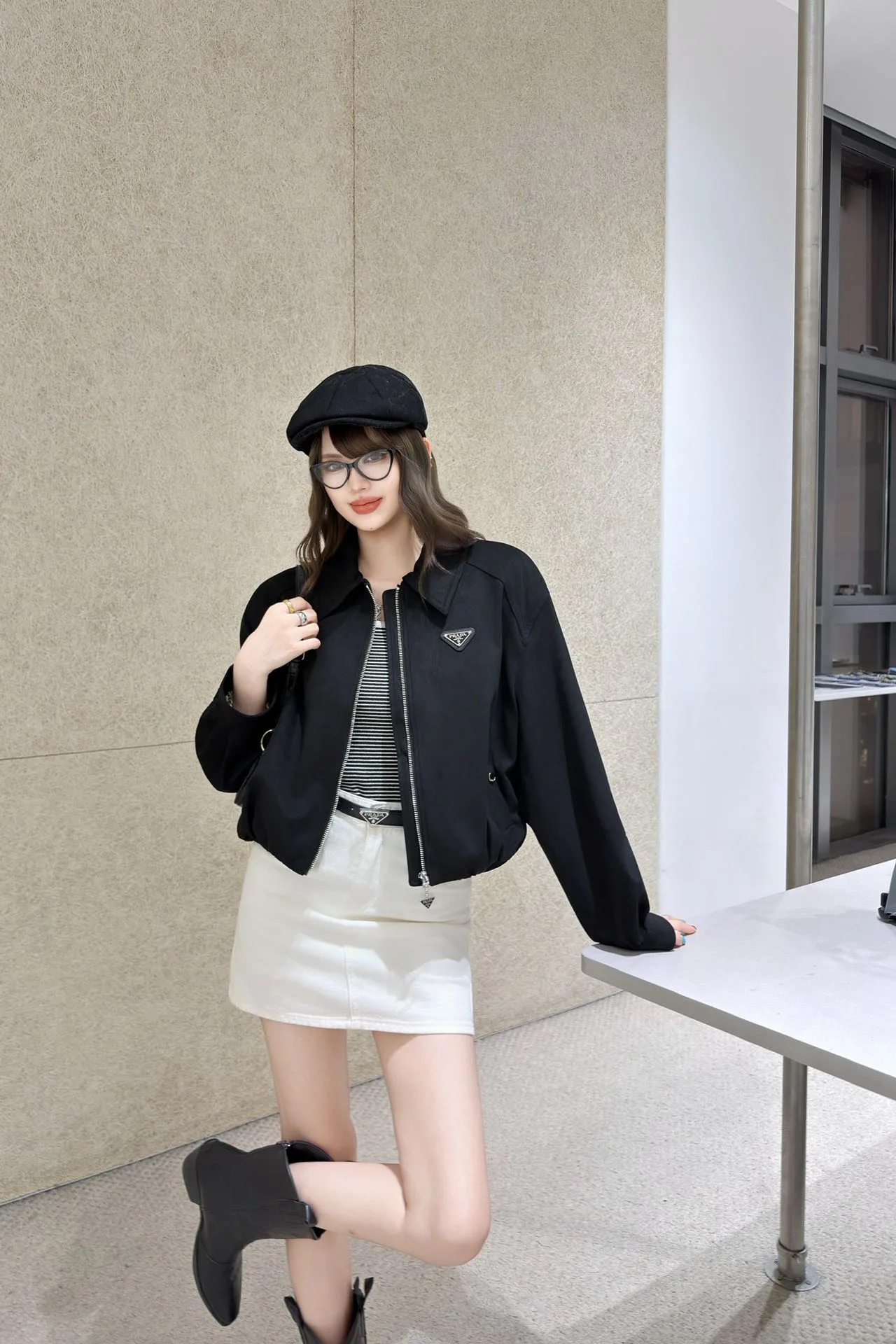 Куртки И Пуховики Женские Prada 18249135
