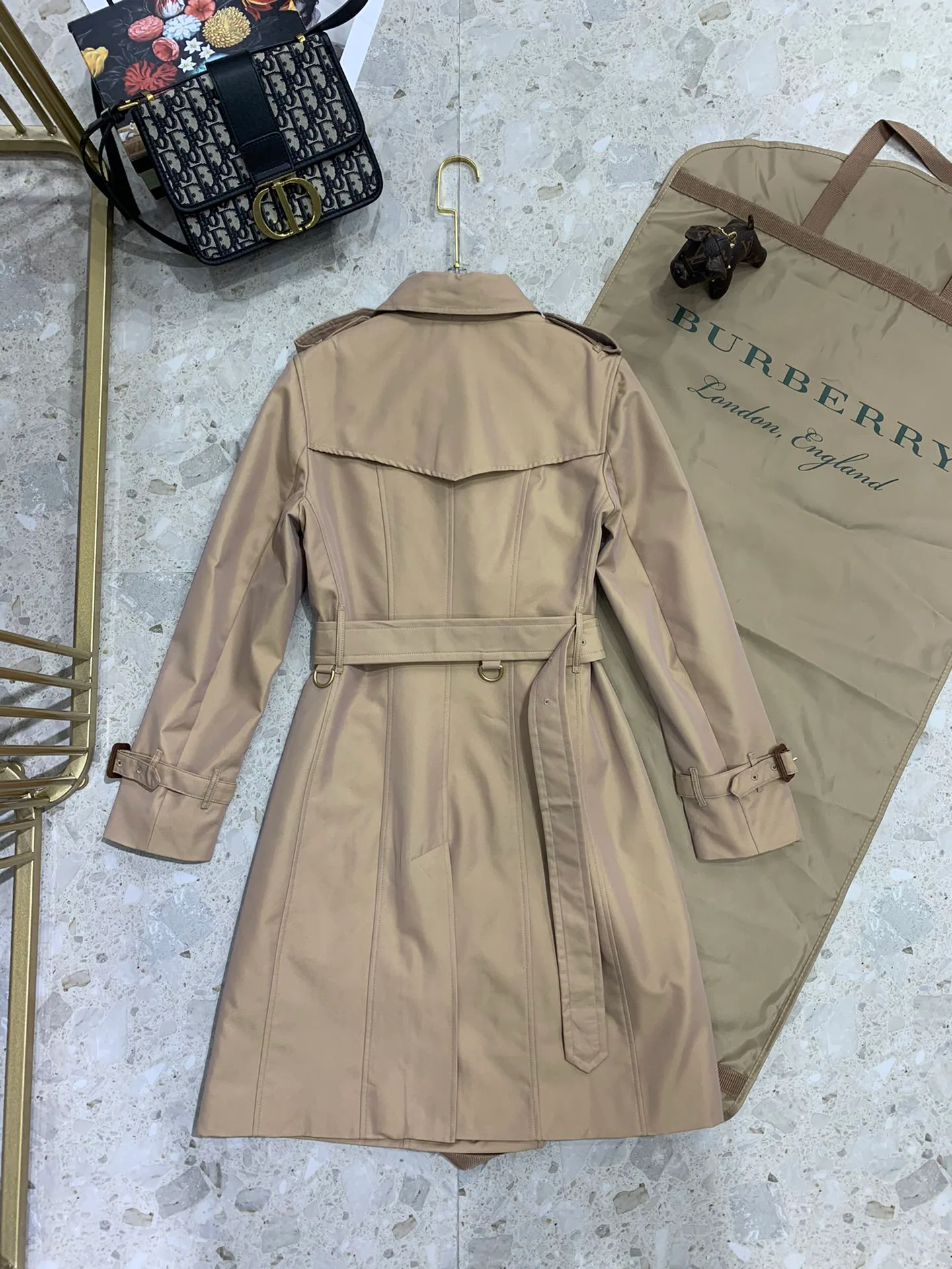 Тренчи Женские Burberry 18903181