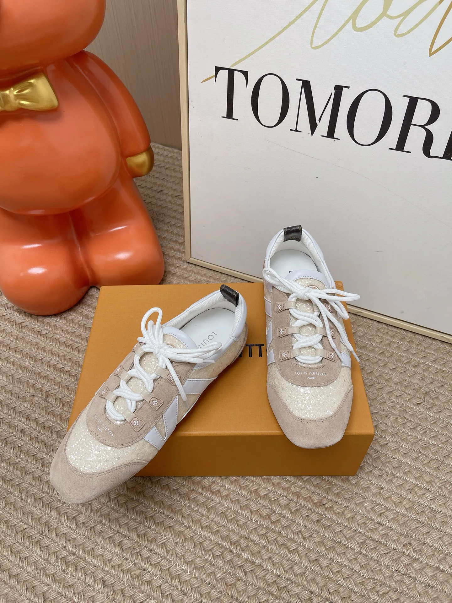 Кроссовки Женские Louis Vuitton 17449406