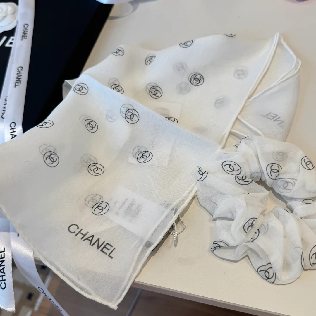 Платки Chanel 18627399