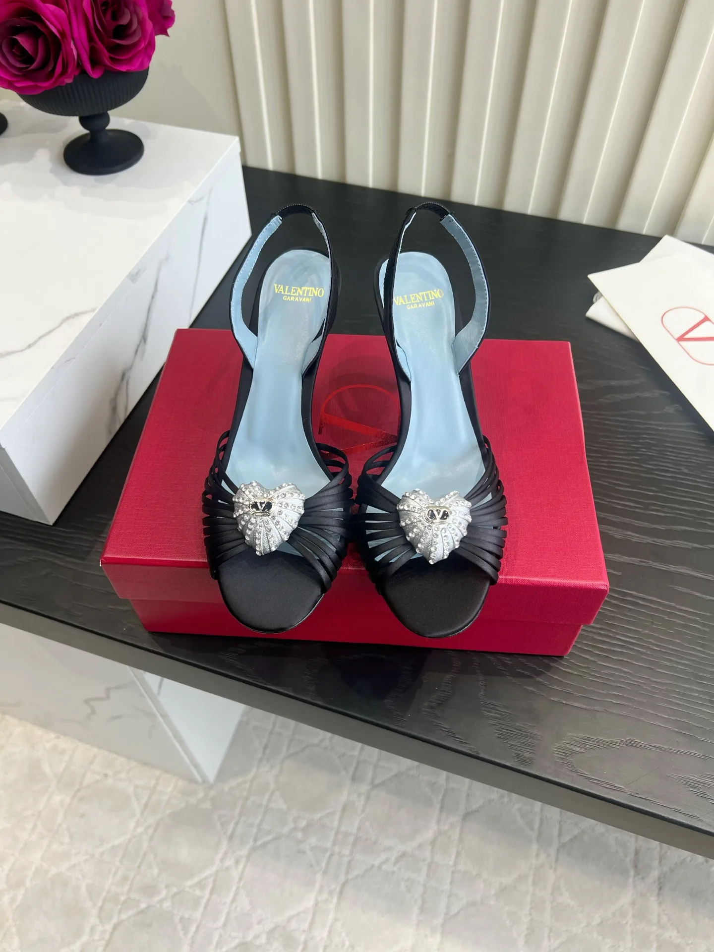 Босоножки Женские Valentino 18322866