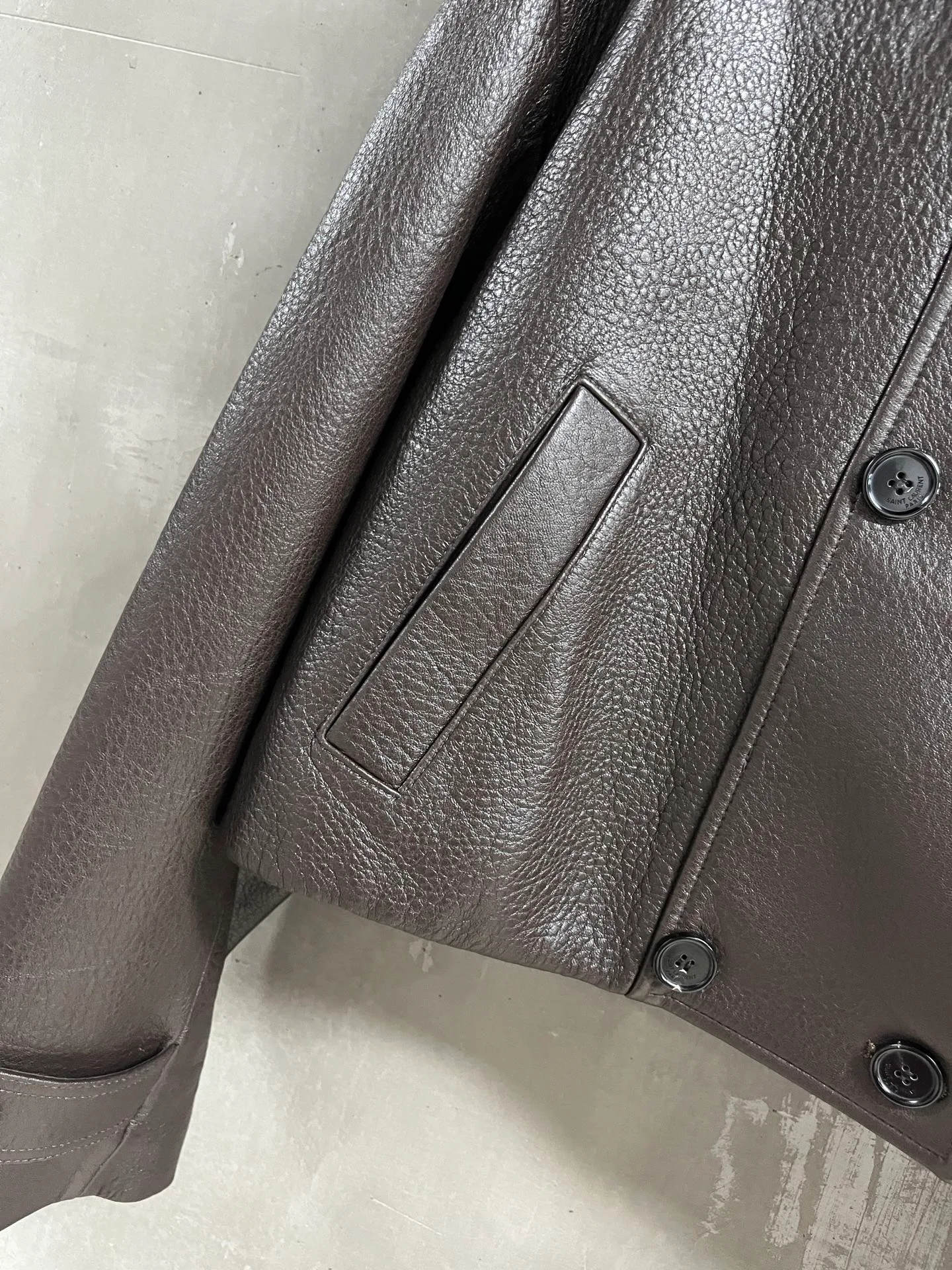 Кожаные Куртки И Дублёнки Женские Saint Laurent 18479707
