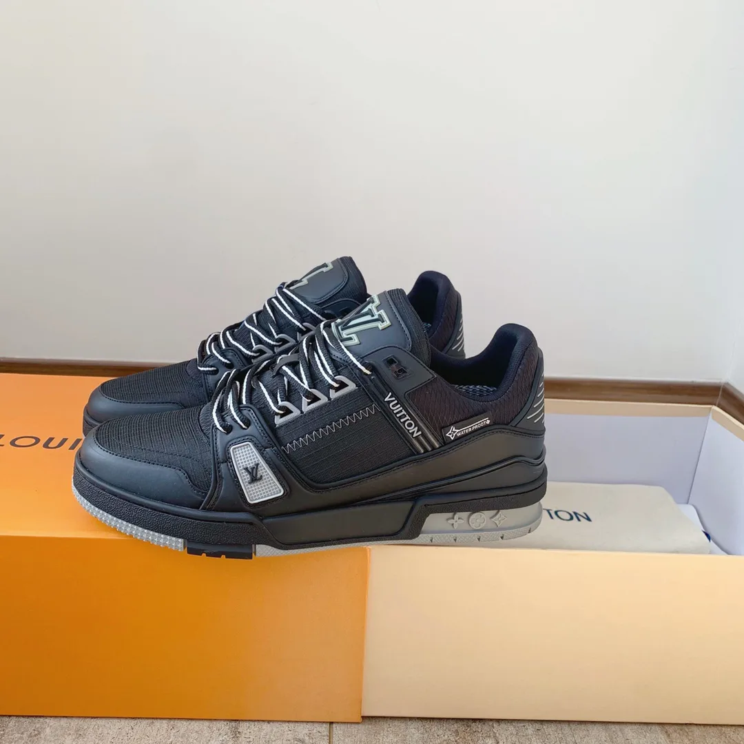 Кроссовки Женские Louis Vuitton 10234396