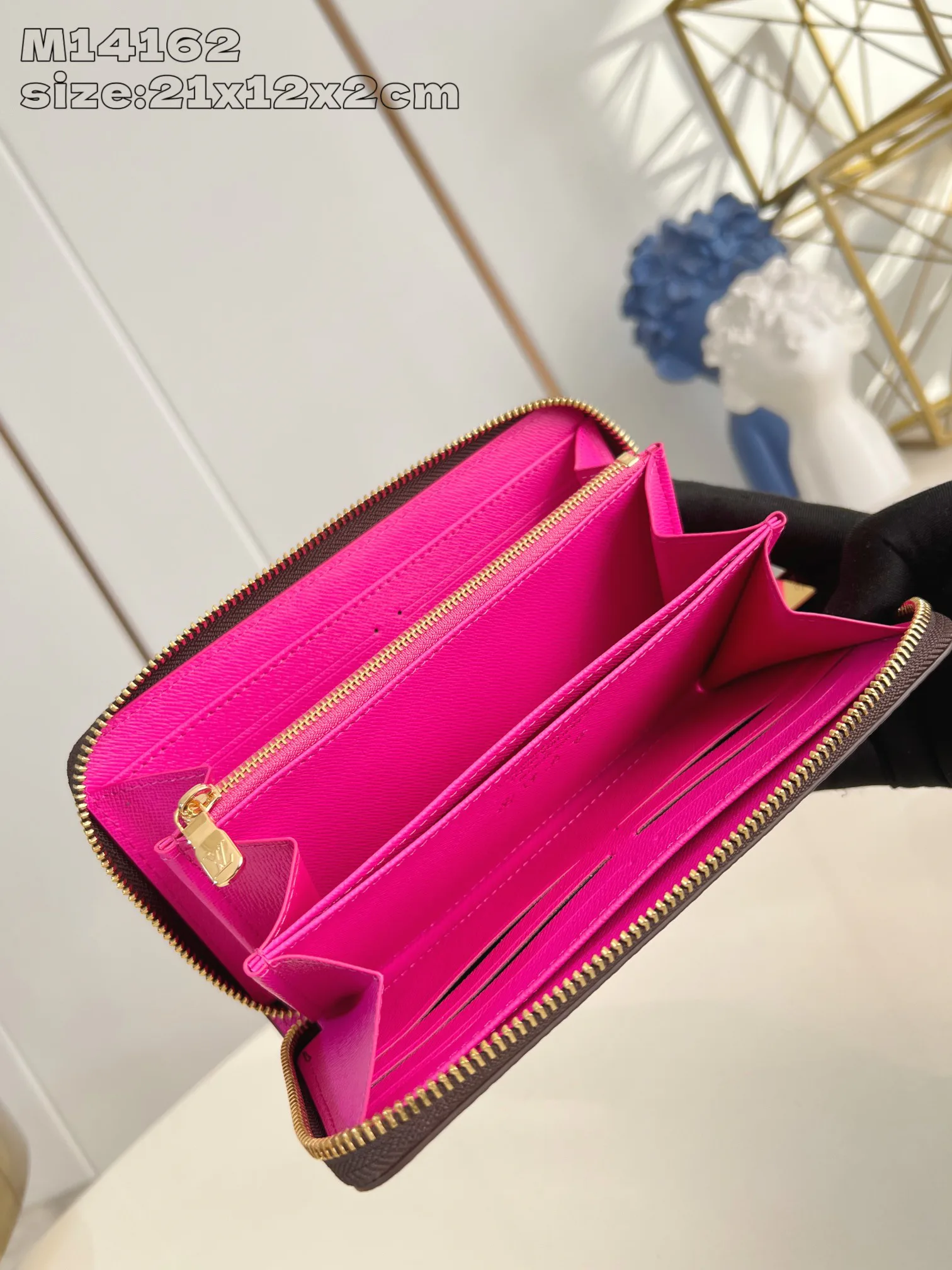 Кошельки Louis Vuitton 7906