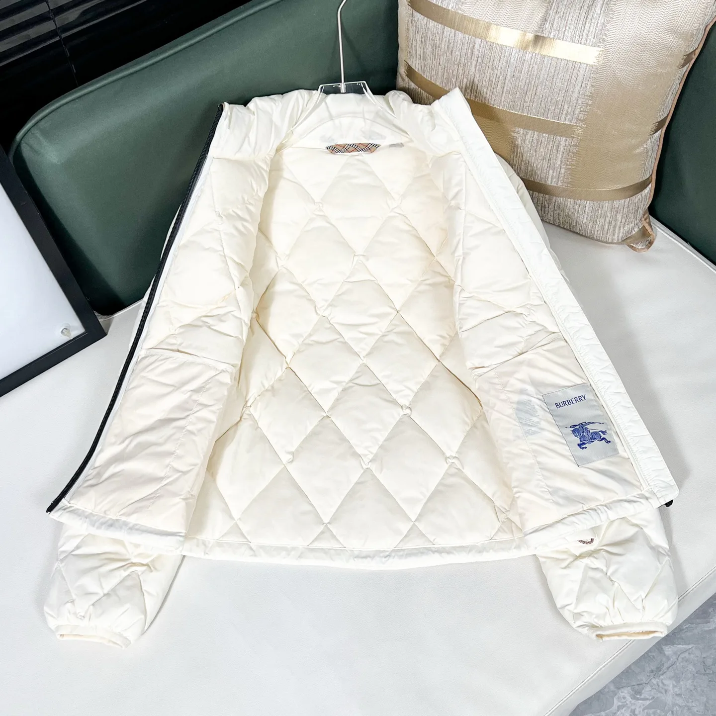 Куртки И Пуховики Женские Burberry 18728609