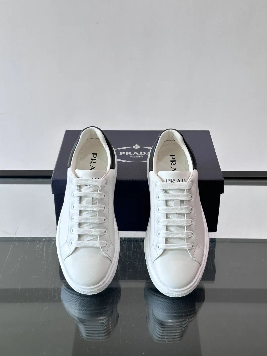 Кроссовки Мужские Prada 17588528