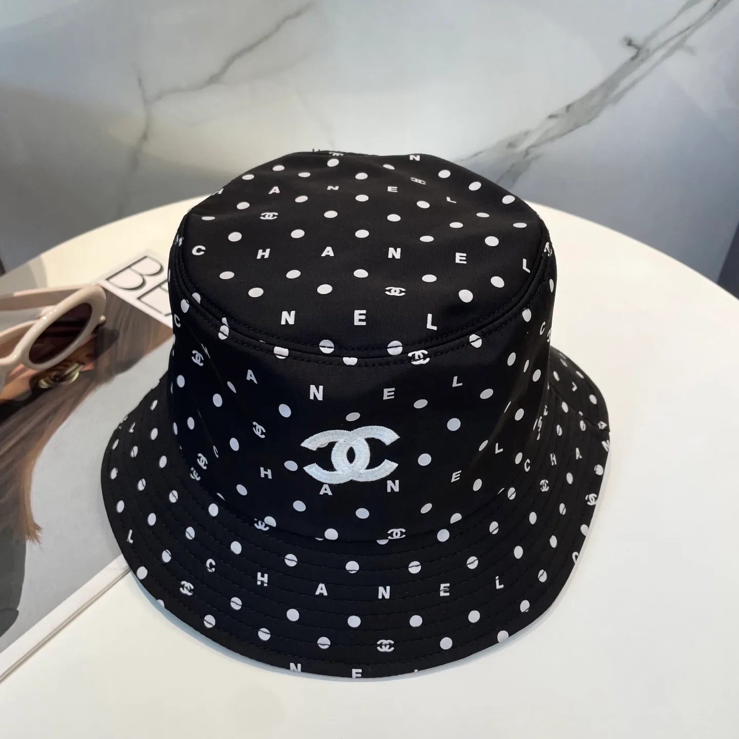 Головные Уборы Chanel 13294372