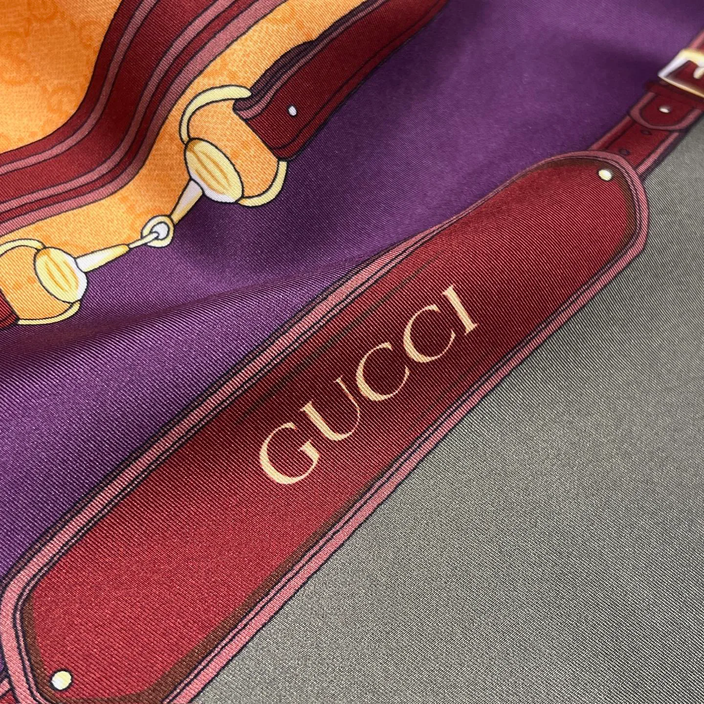 Шарфы Gucci 11503711