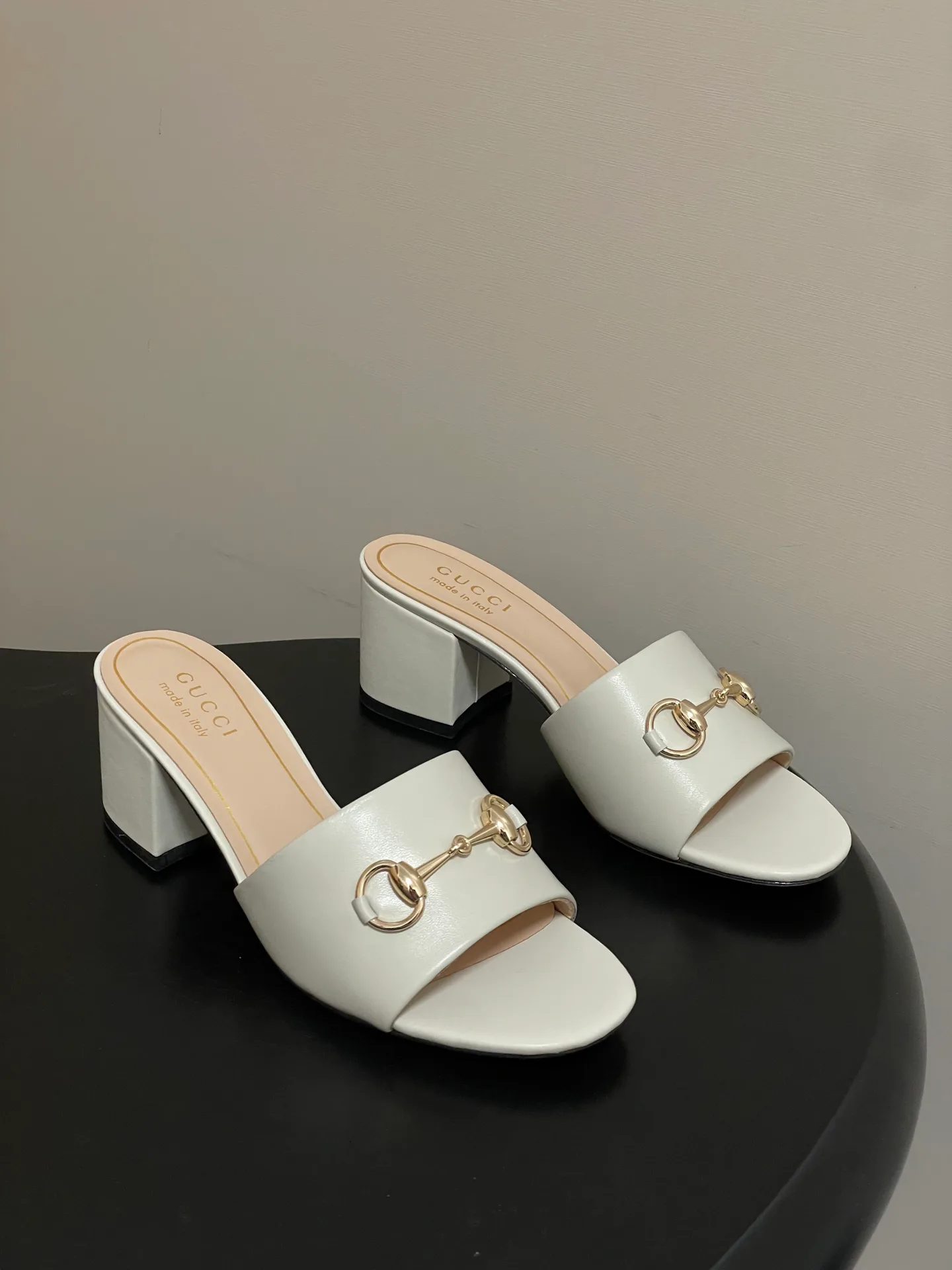 Сандалии Женские Gucci 11886555