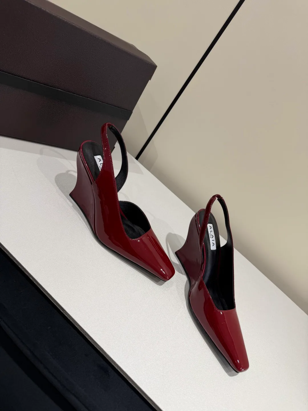 Босоножки Женские Alaia 13142161