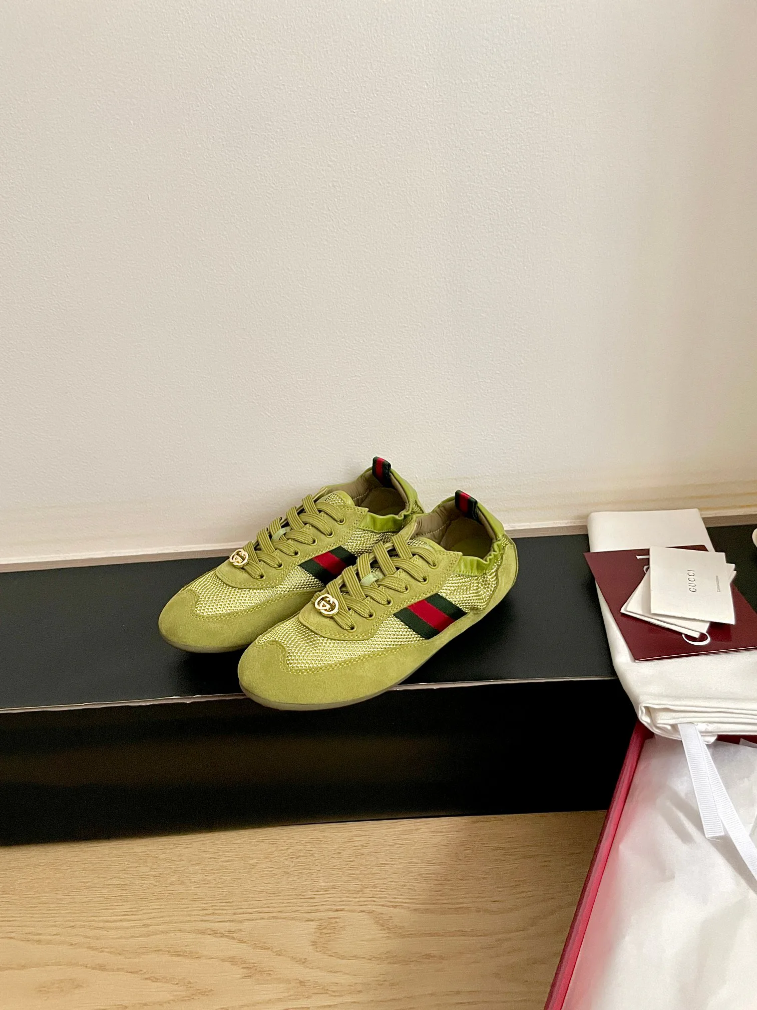 Кроссовки Женские Gucci 941861