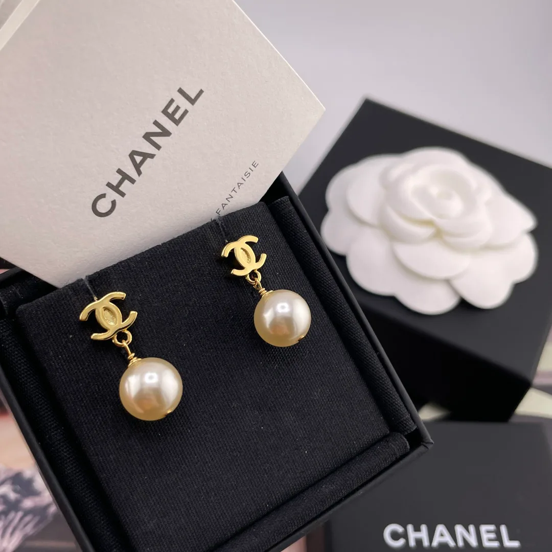 Бижутерия Chanel 18059065