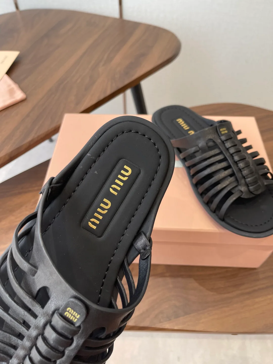 Шлепанцы Женские Miu Miu 12240267