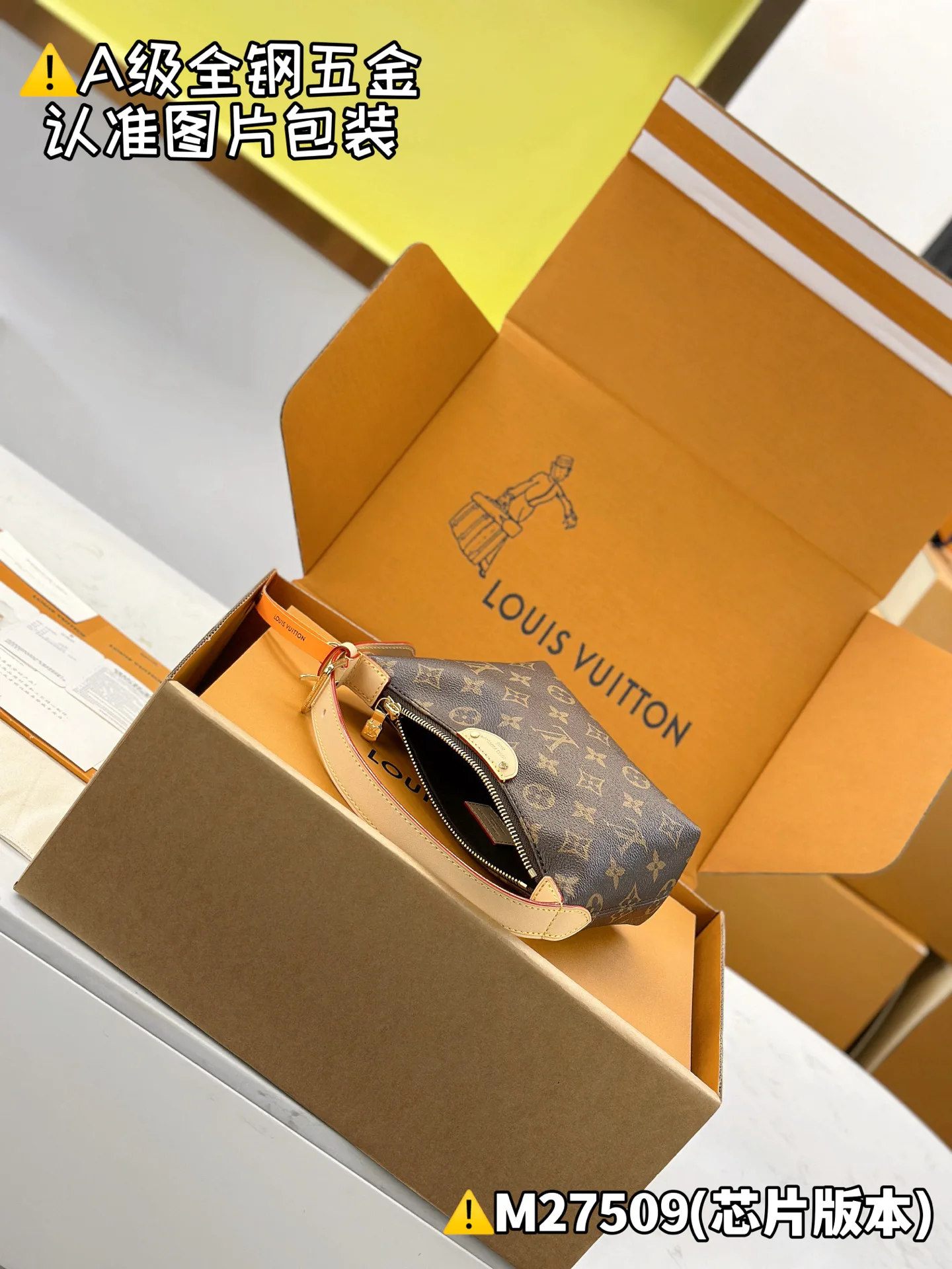 Клатчи Женские Louis Vuitton 13558819