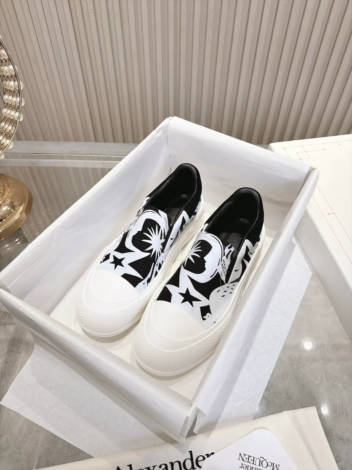 Кроссовки Женские Alexander Mcqueen 18891303