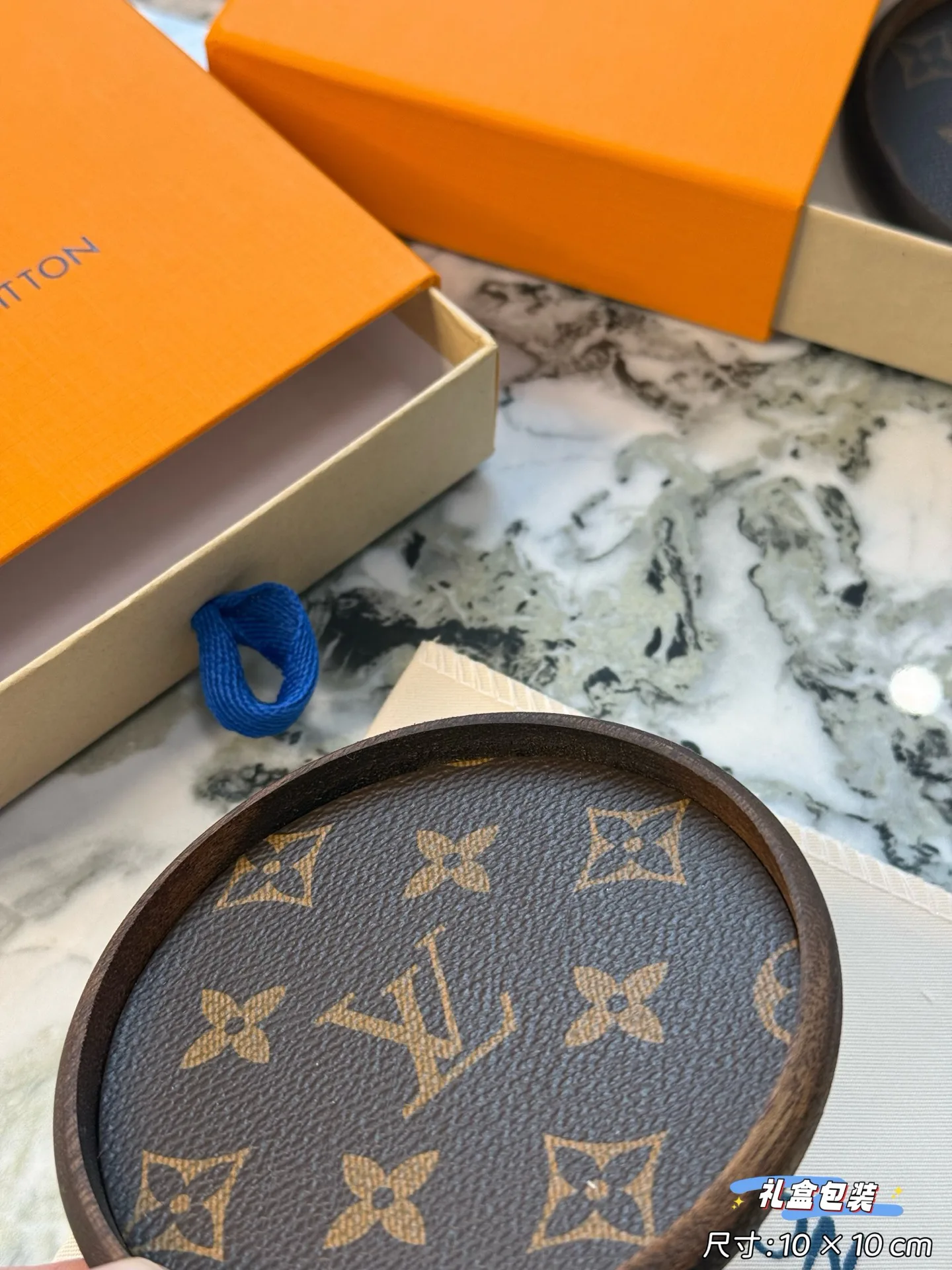 Посуда Louis Vuitton 1853382