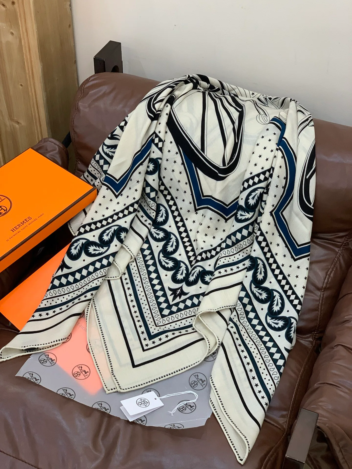 Платки Hermes 318438