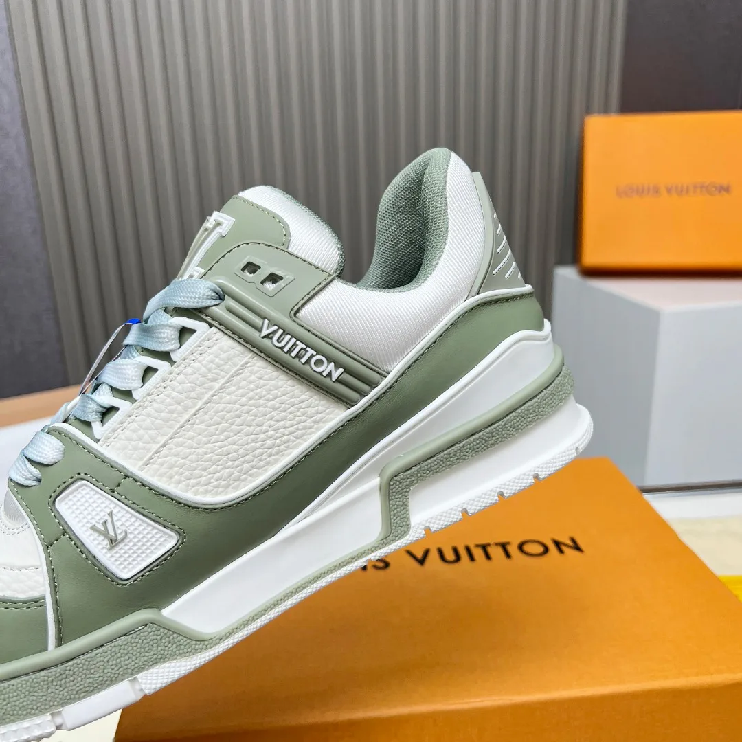 Кроссовки Женские Louis Vuitton 11707351