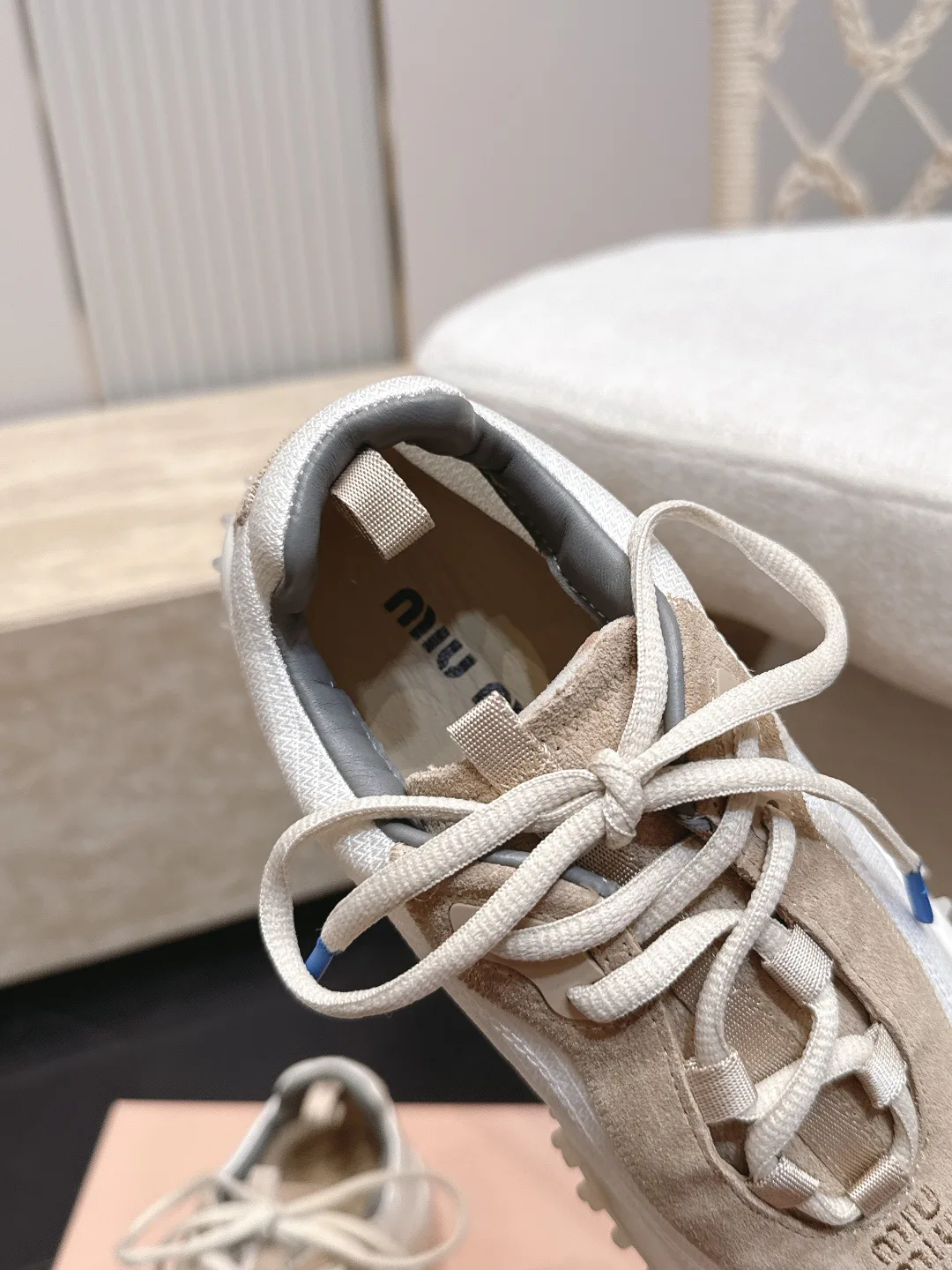 Кроссовки Женские Miu Miu 17366639