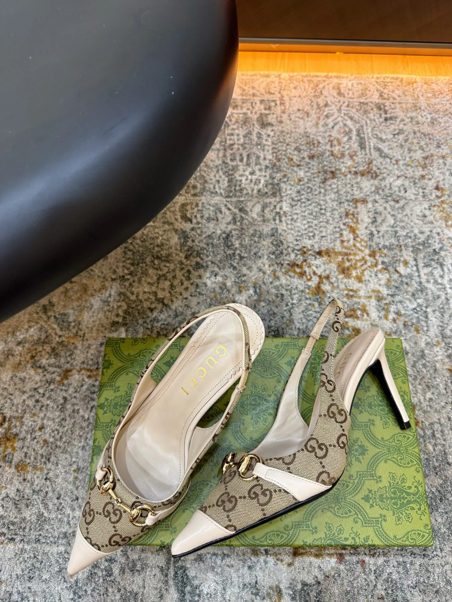 Туфли Женские Gucci 19339383