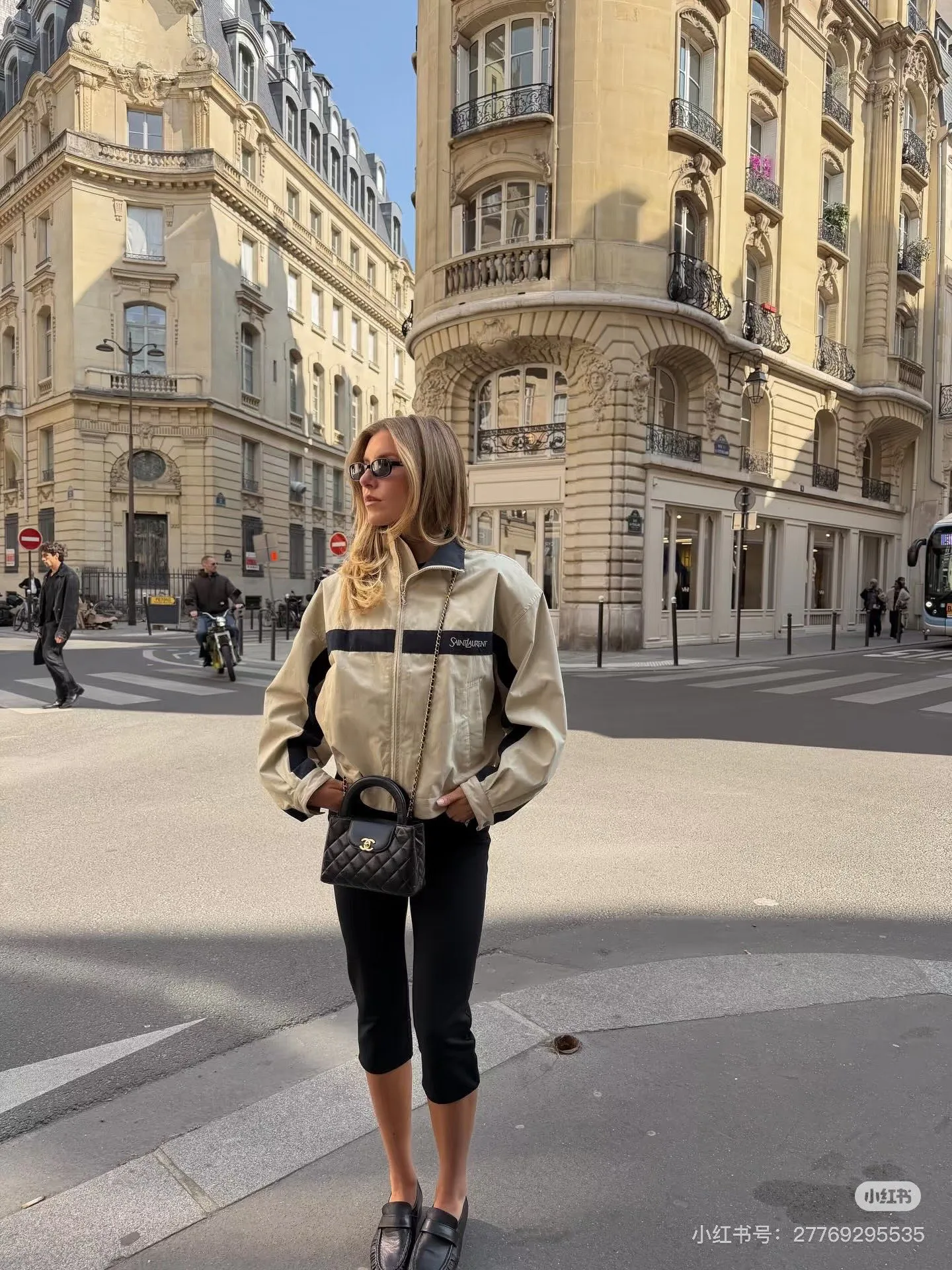 Куртки И Пуховики Женские Saint Laurent 18432858