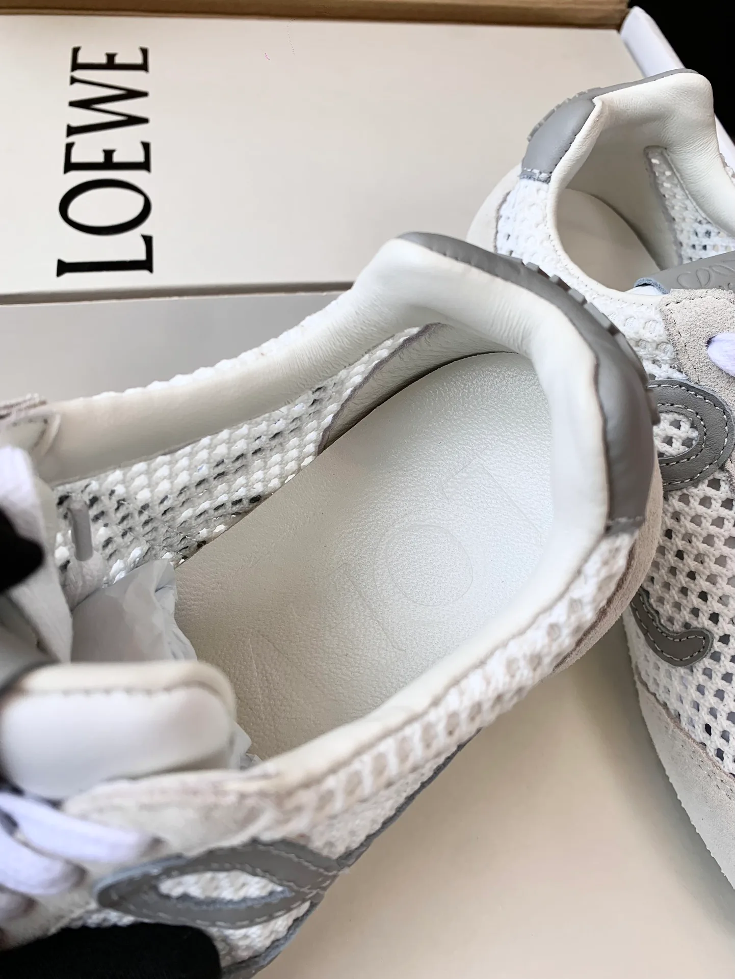 Кроссовки Женские Loewe 17539008