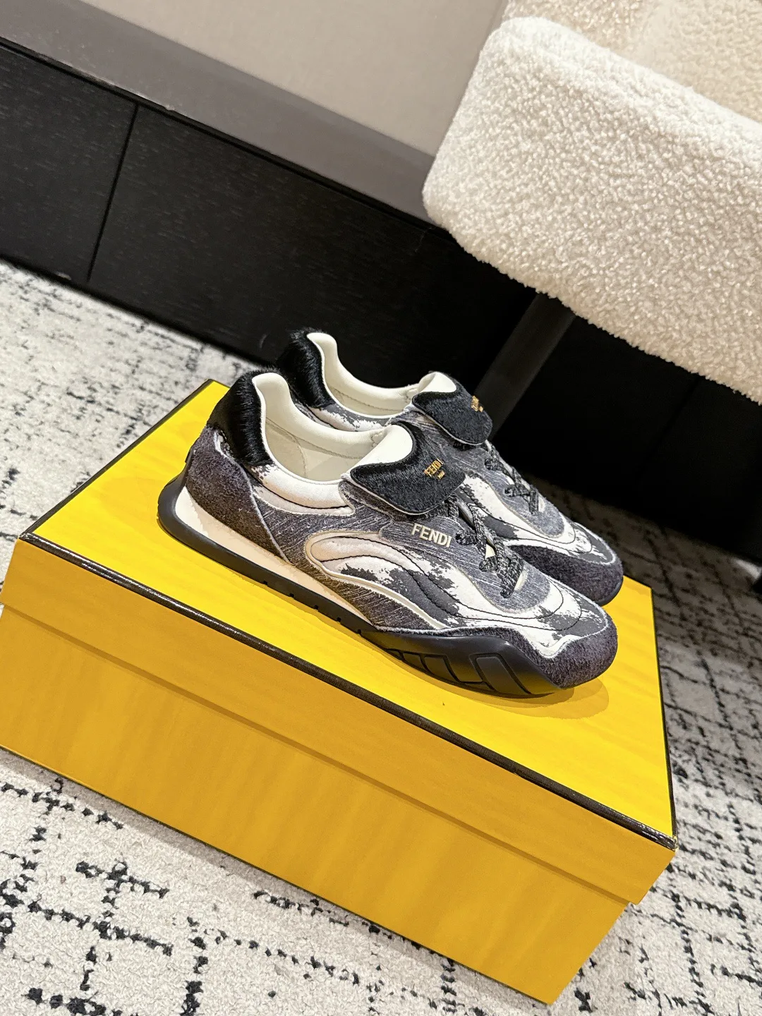 Кроссовки Женские Fendi 4535907