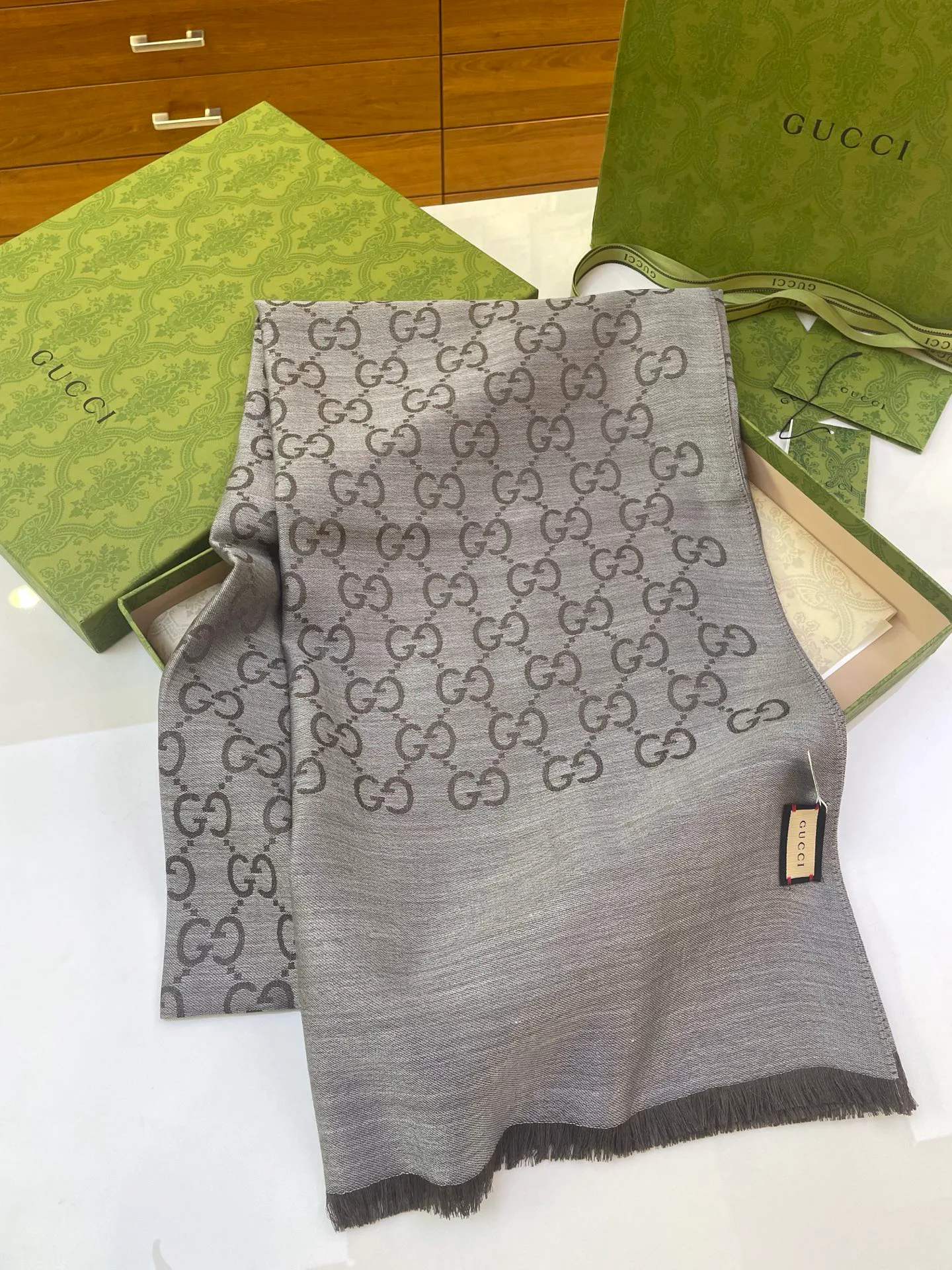 Шарфы Gucci 416812