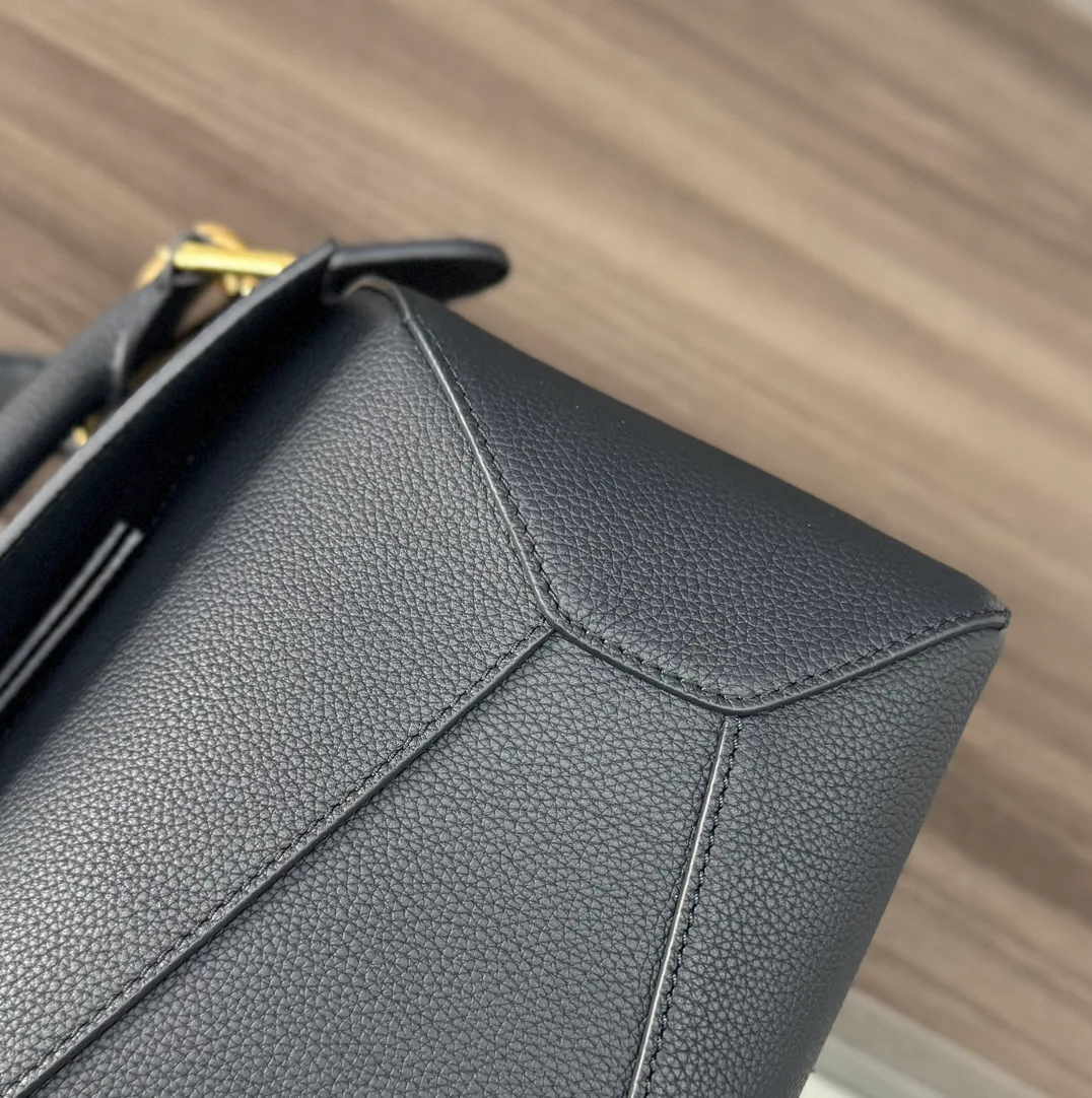 Классические Сумки Женские Loewe 11513681