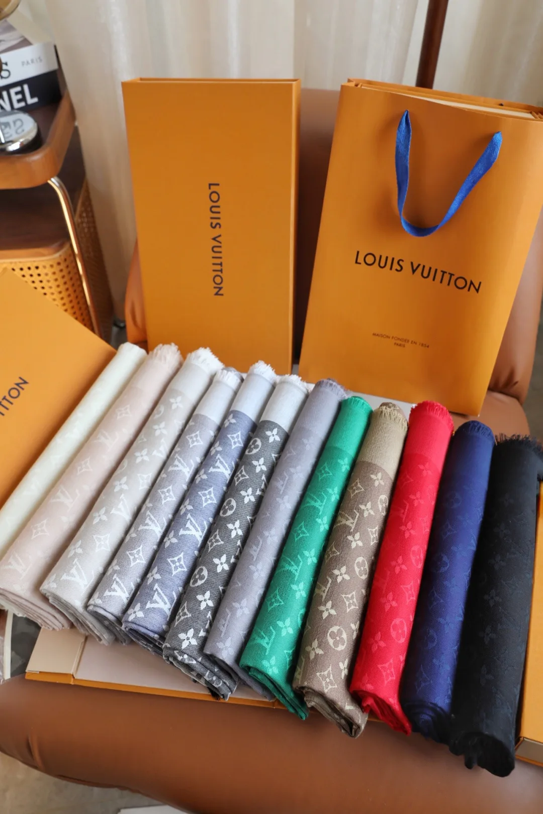 Шарфы Louis Vuitton 1431402