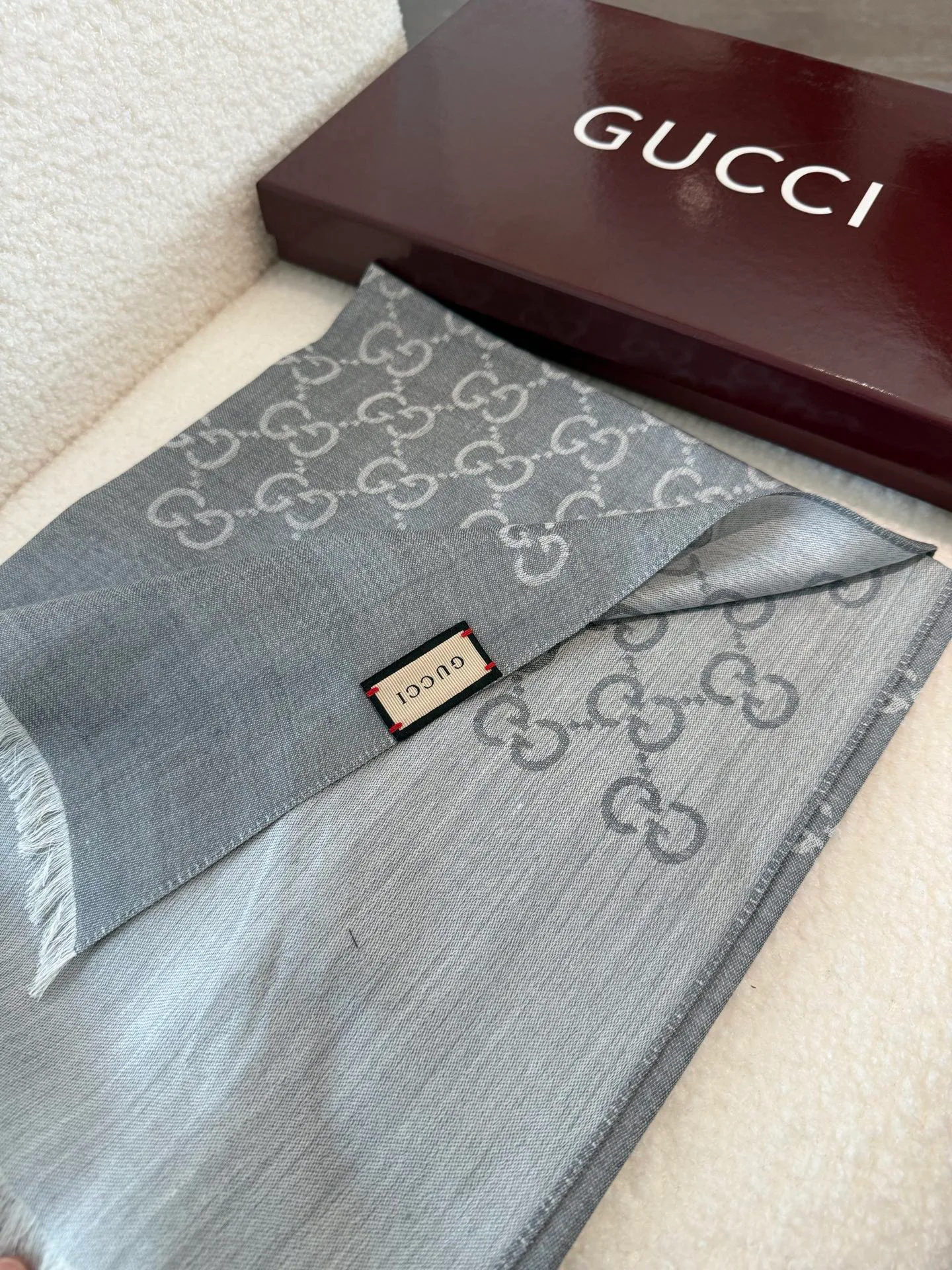 Шарфы Gucci 17945604