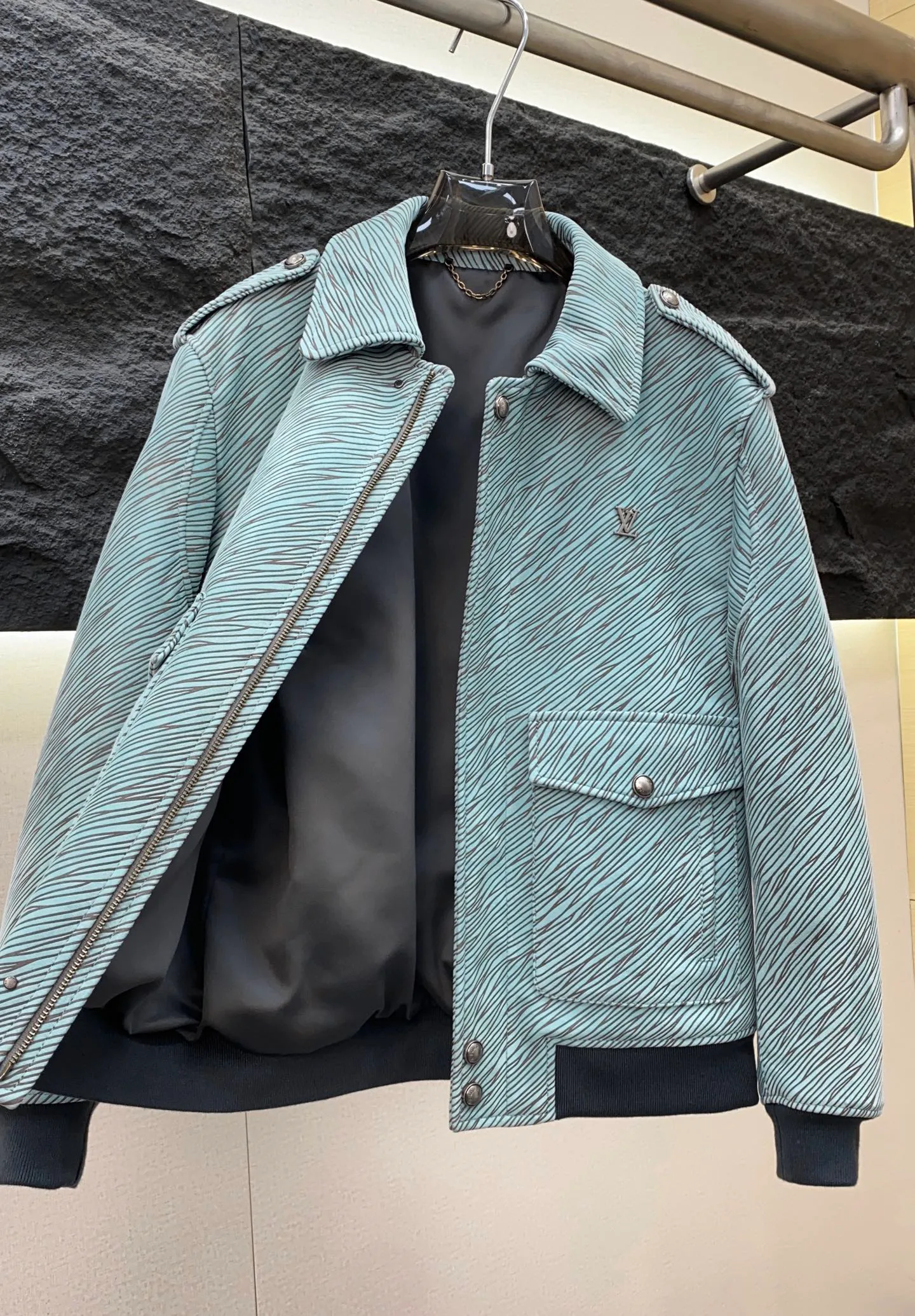 Куртки И Пуховики Мужские Louis Vuitton 1309611