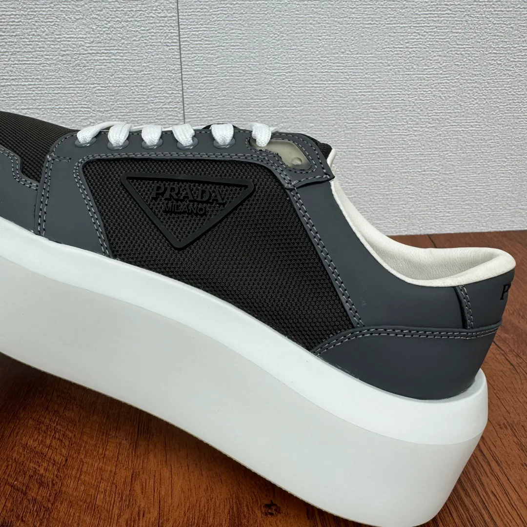 Кроссовки Мужские Prada 11211810